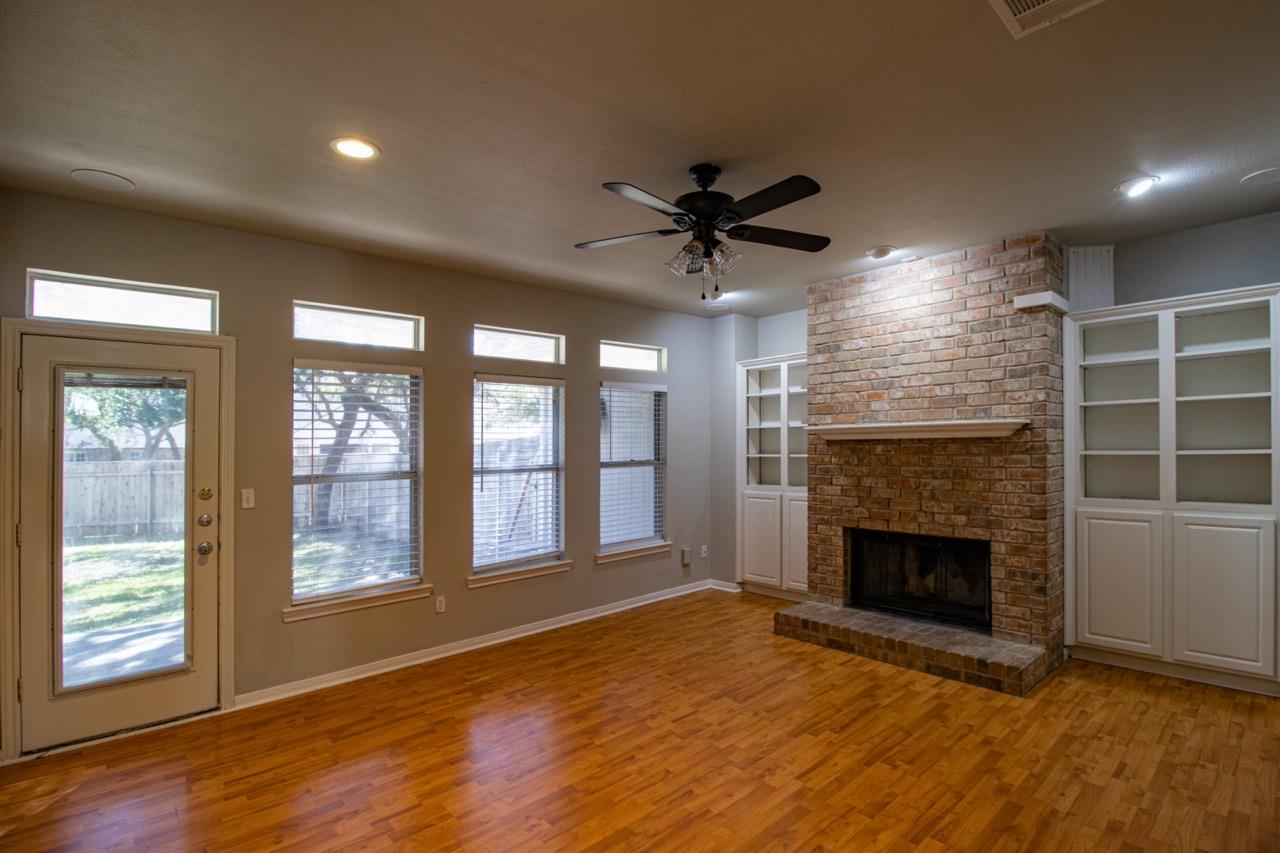 504 Oakwood Blvd, Round Rock, TX 78681