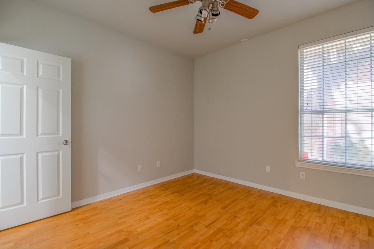 504 Oakwood Blvd, Round Rock, TX 78681