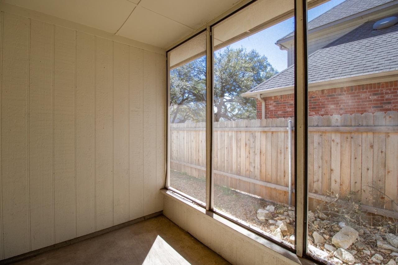 504 Oakwood Blvd, Round Rock, TX 78681