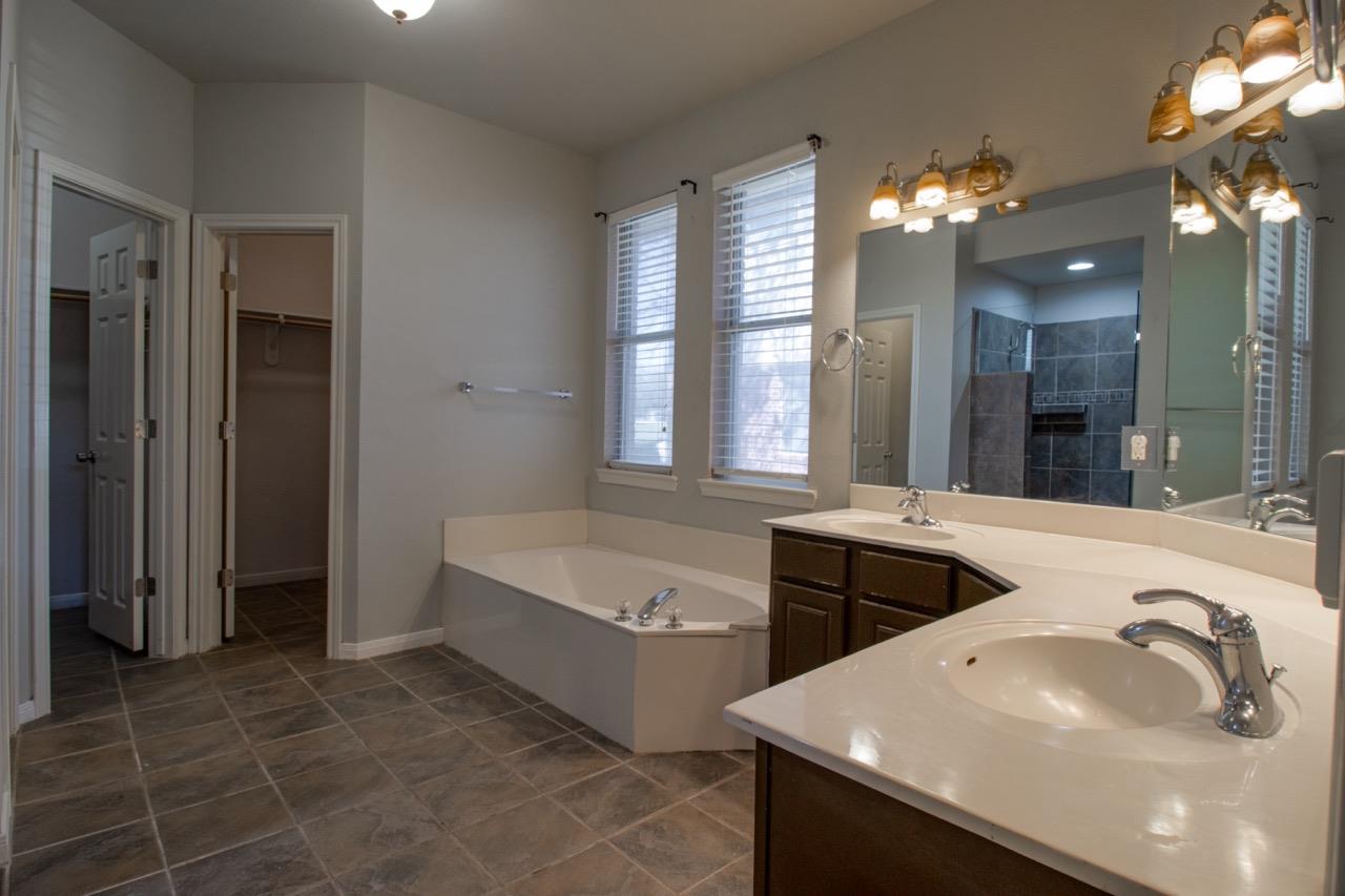 504 Oakwood Blvd, Round Rock, TX 78681