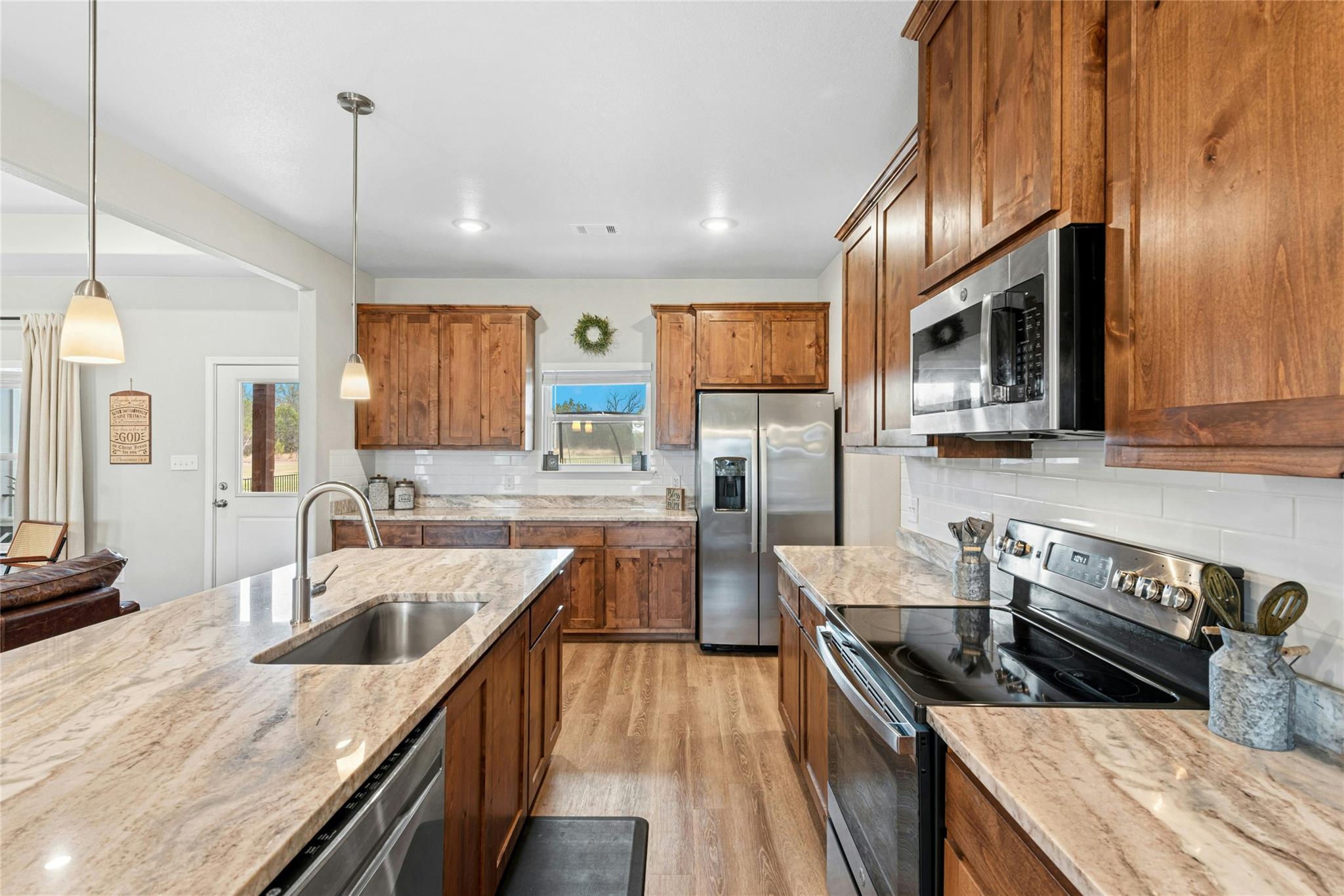 195 Rosebud Ranch Rd, Bertram, TX 78605