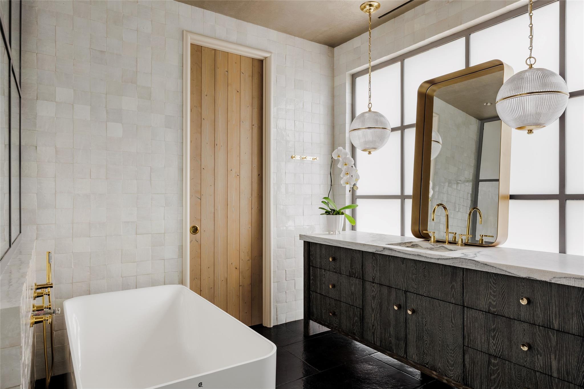 2600 Tanglewood Trl, Austin, TX 78703