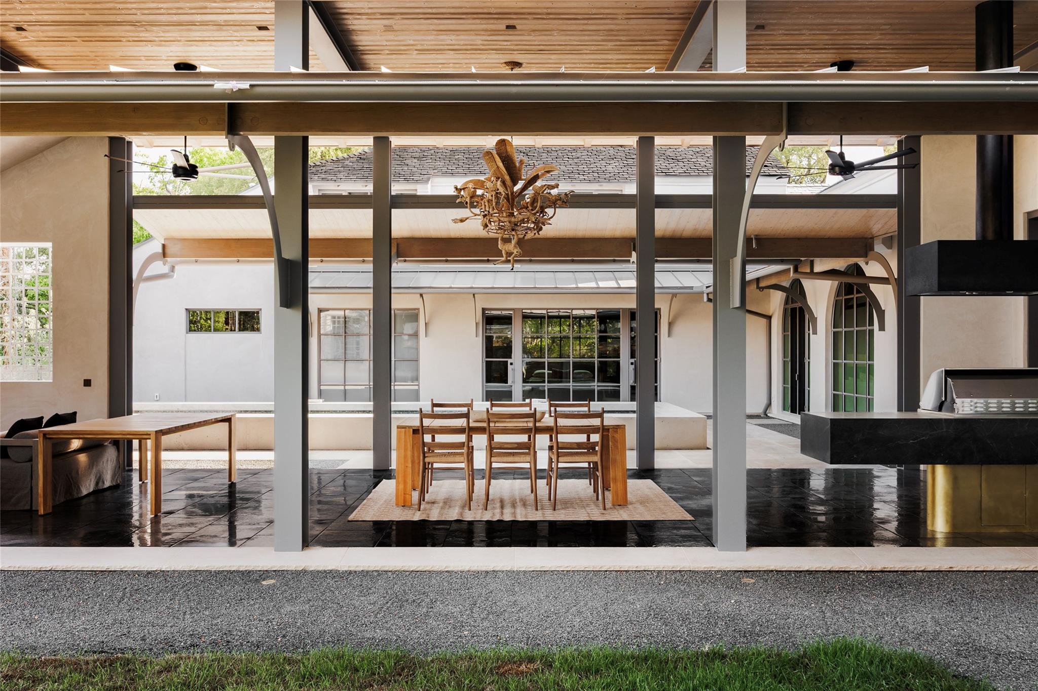 2600 Tanglewood Trl, Austin, TX 78703