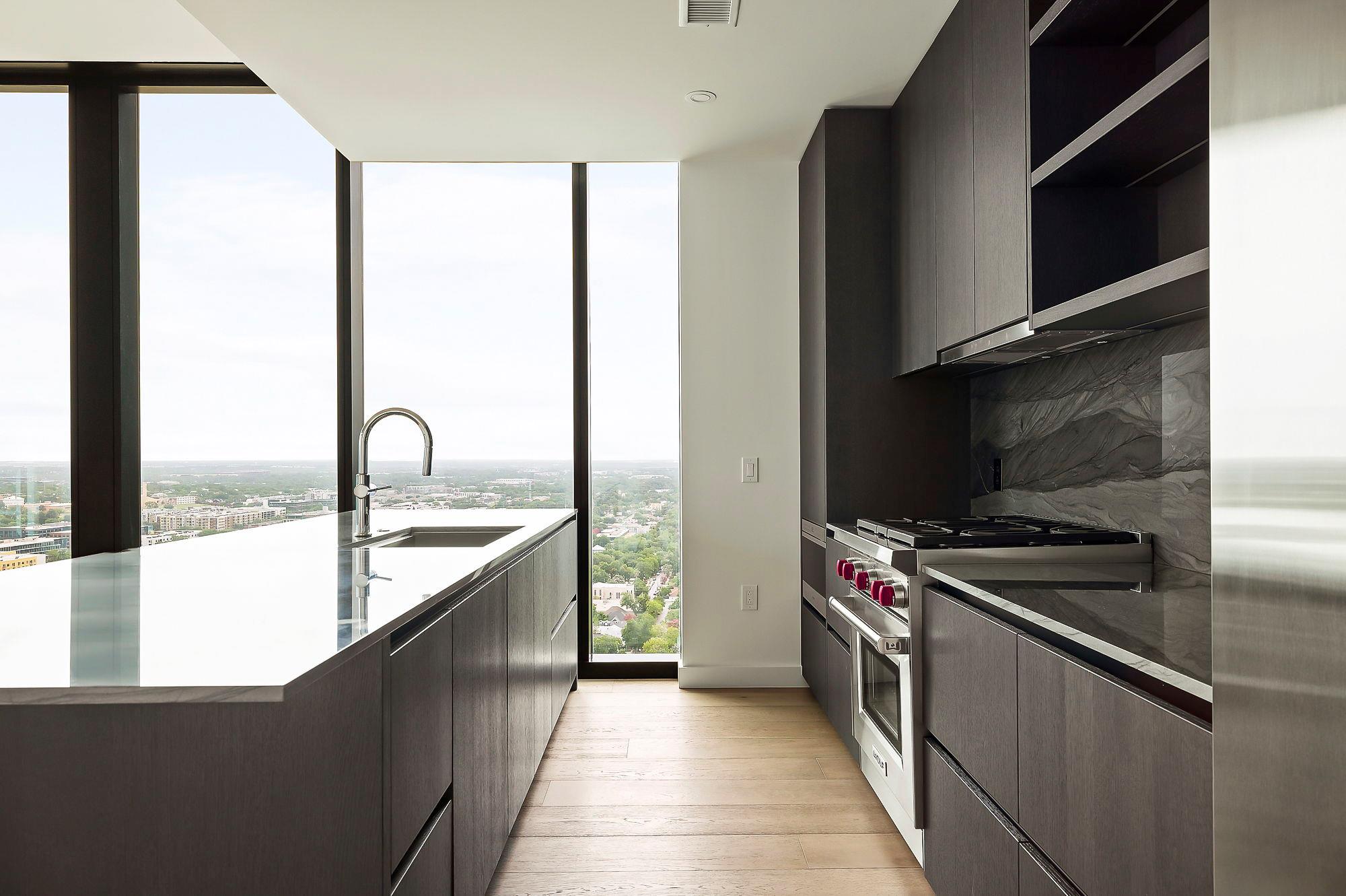 610 Davis St # 2812, Austin, TX 78701