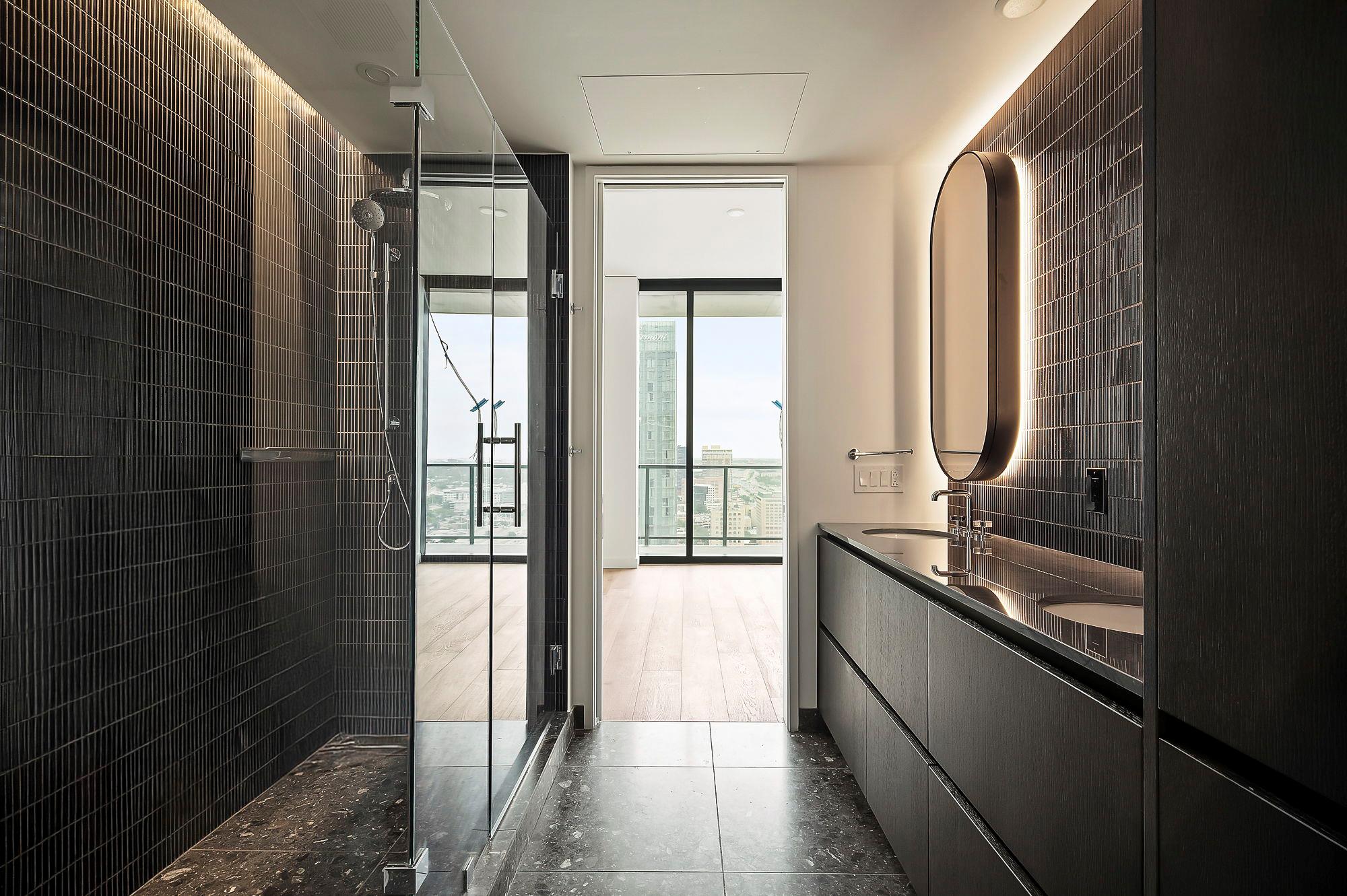 610 Davis St # 2812, Austin, TX 78701