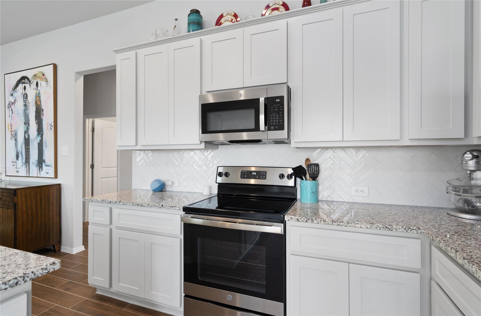 208 Blue Agate Ct, Jarrell, TX 76537