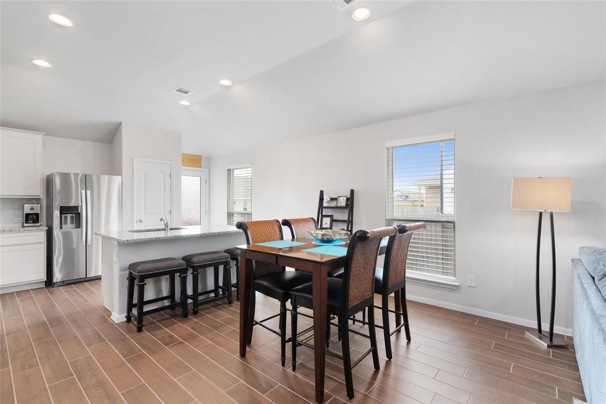 208 Blue Agate Ct, Jarrell, TX 76537