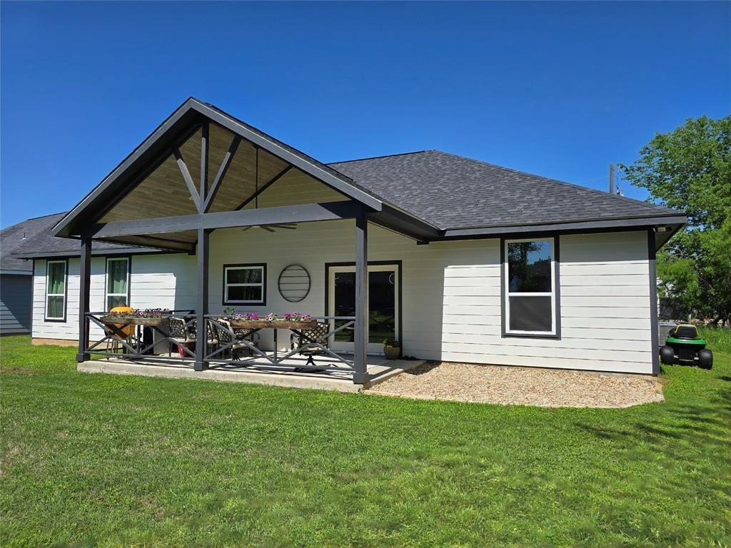 109 Kipapa Ct, Bastrop, TX 78602