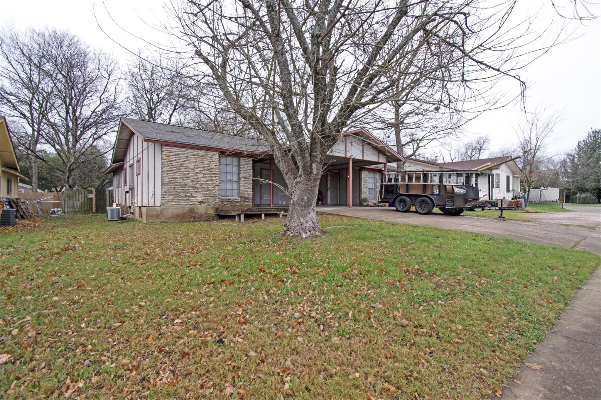 6305 Emerald Forest Dr, Austin, TX 78745