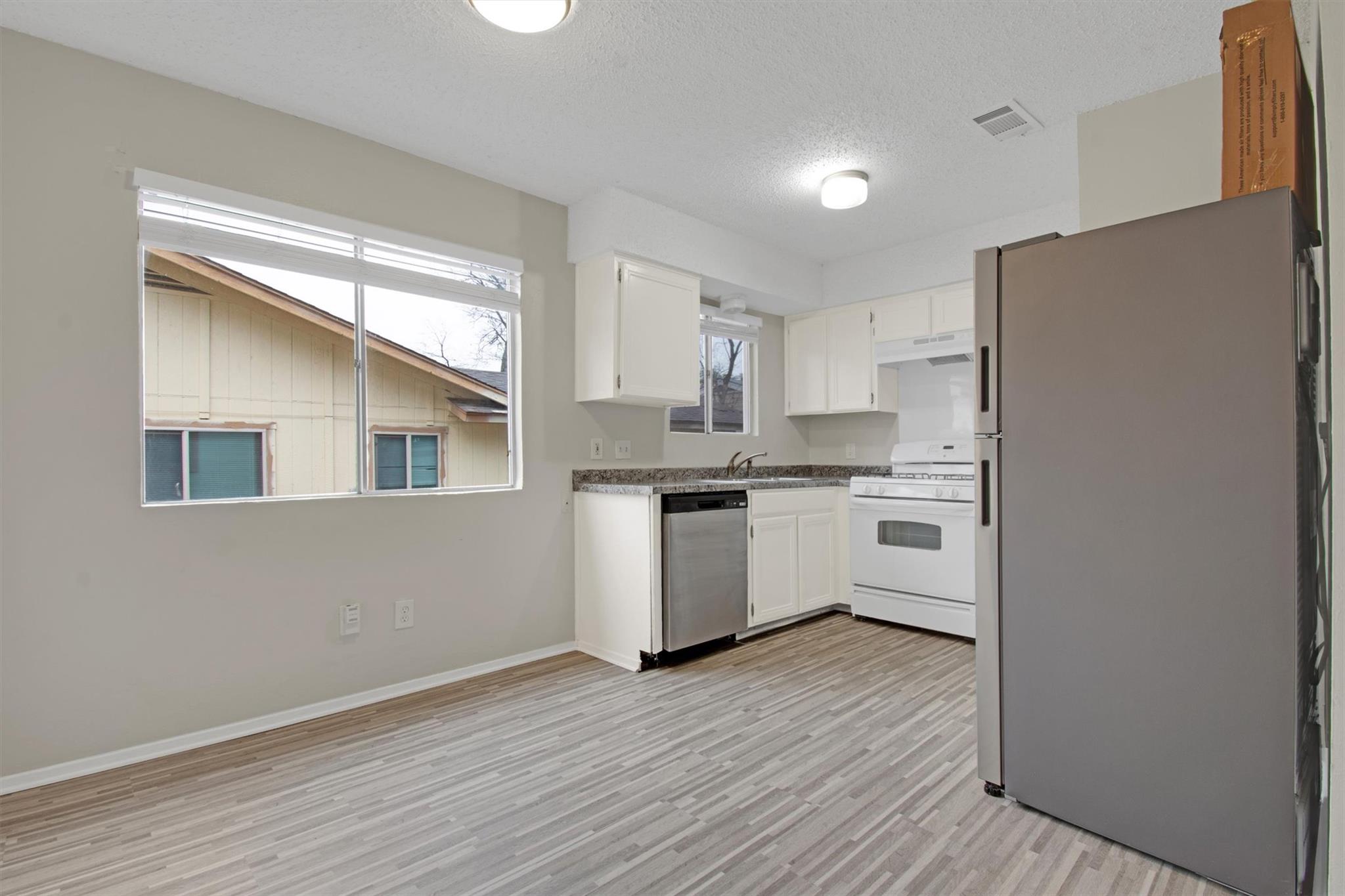 6305 Emerald Forest Dr, Austin, TX 78745