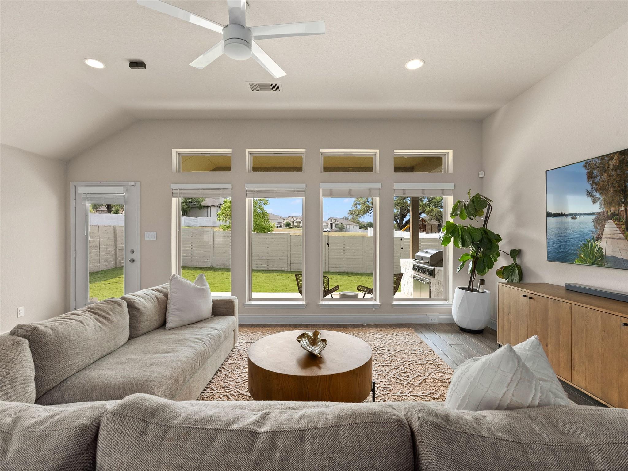 1186 Yaupon Loop, New Braunfels, TX 78132