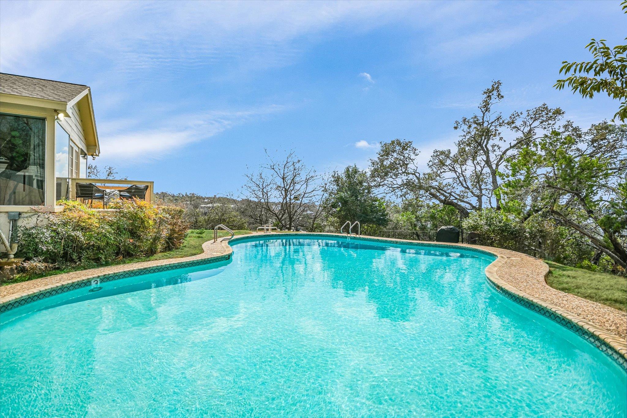 4505 Deepwoods Dr, Austin, TX 78731