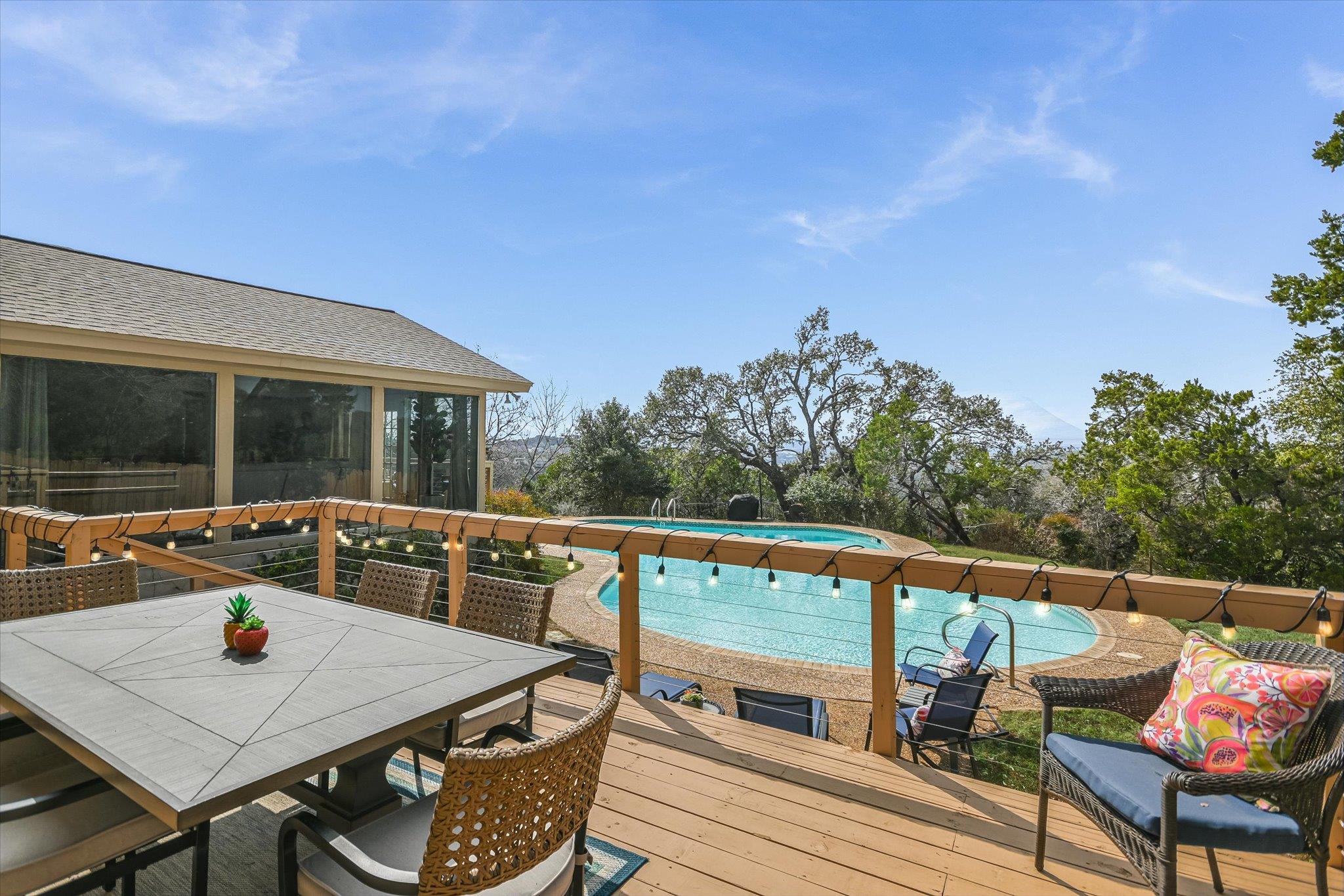 4505 Deepwoods Dr, Austin, TX 78731