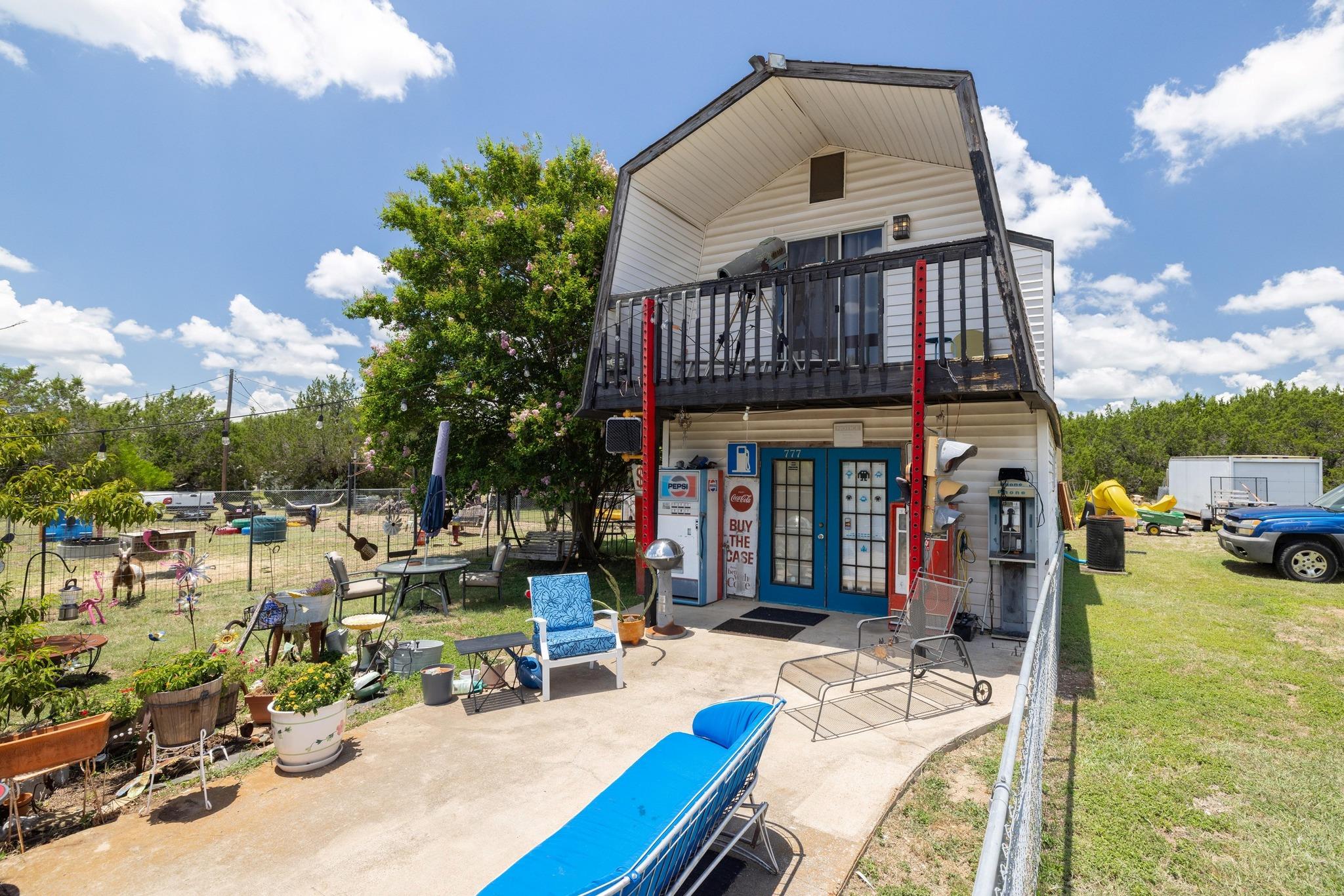 1959 County Road 200, Liberty Hill, TX 78642