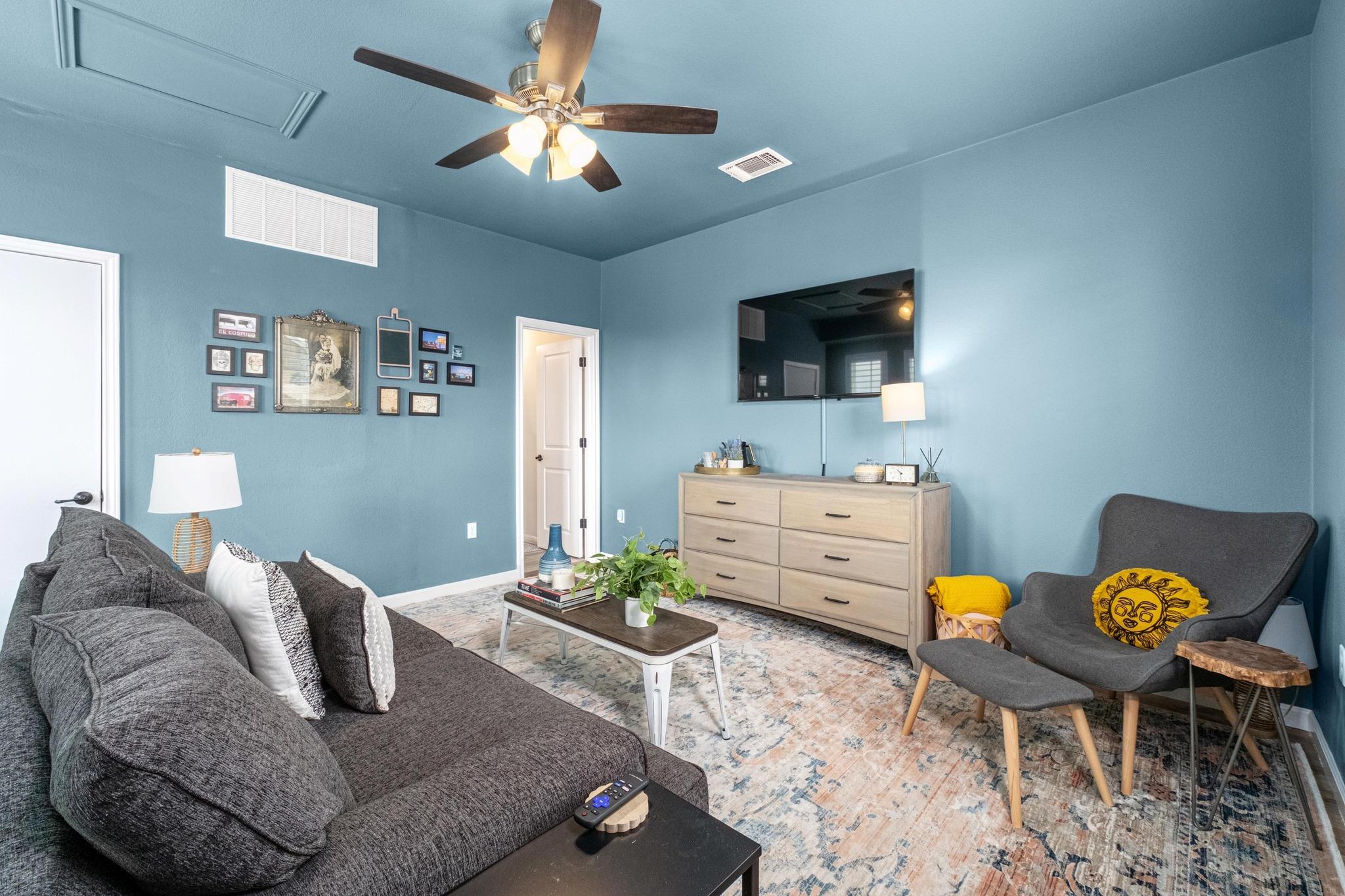 7912 Catbird Ln, Austin, TX 78744