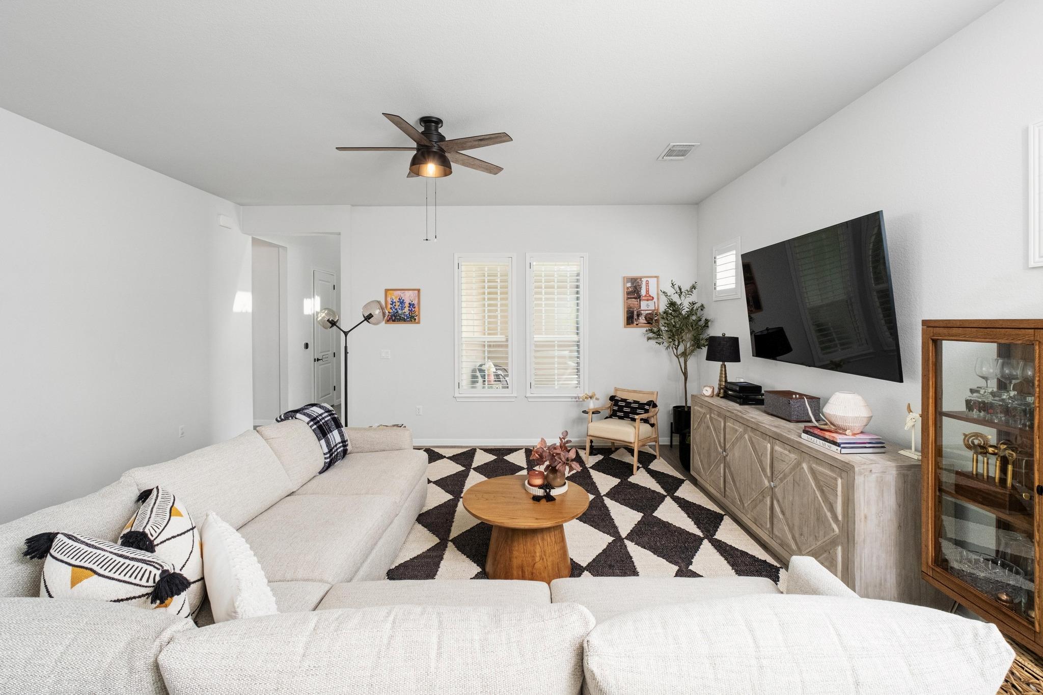 7912 Catbird Ln, Austin, TX 78744