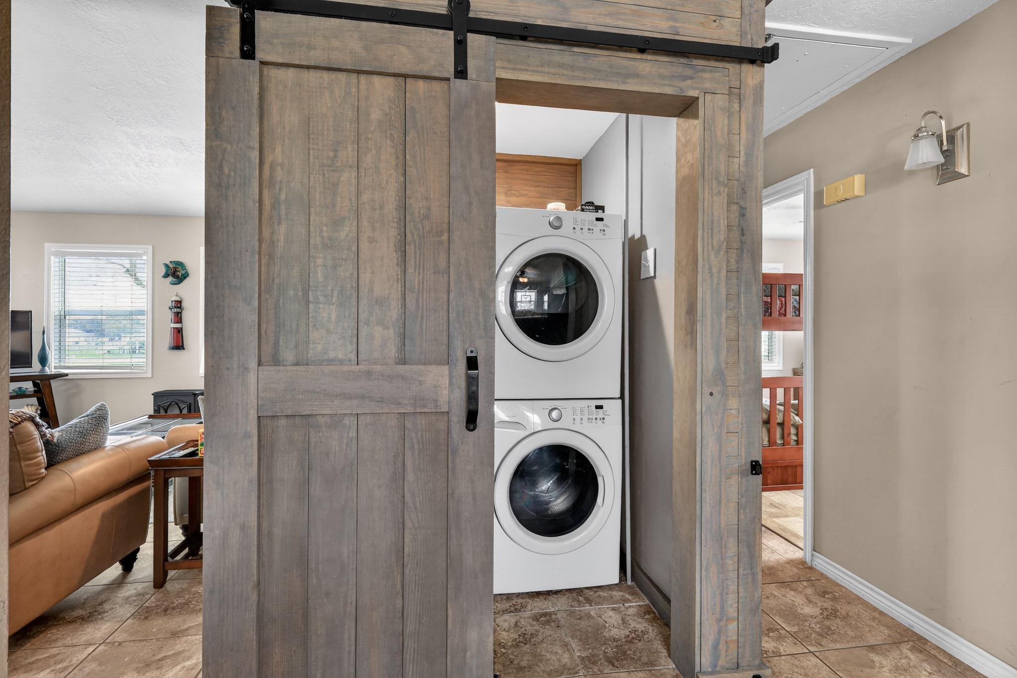 1941 Bayview Dr, Palacios, TX 77465