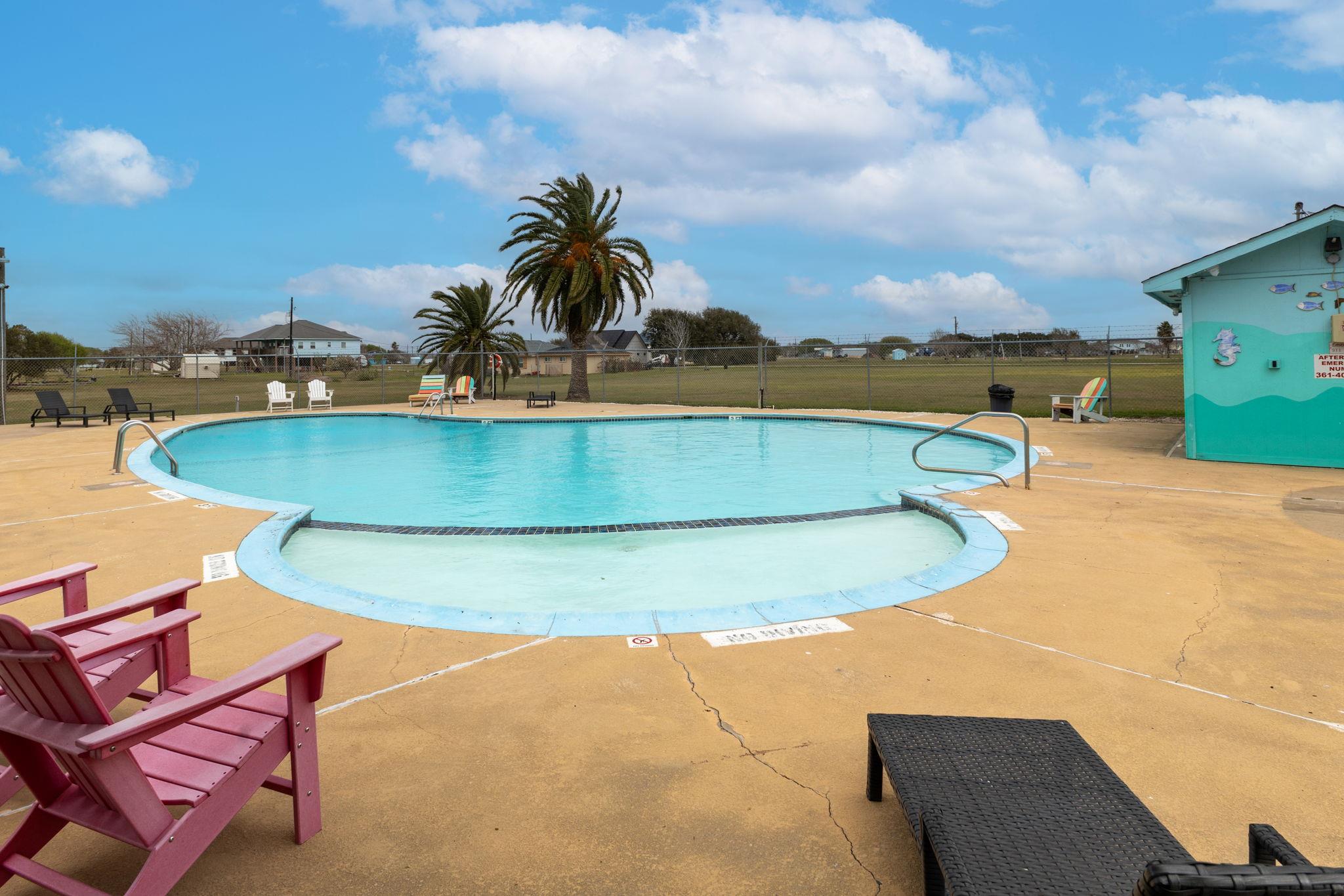 1941 Bayview Dr, Palacios, TX 77465