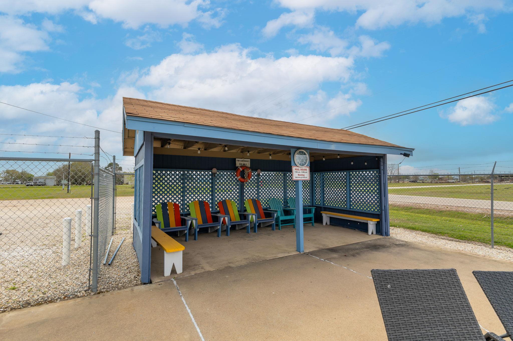 1941 Bayview Dr, Palacios, TX 77465