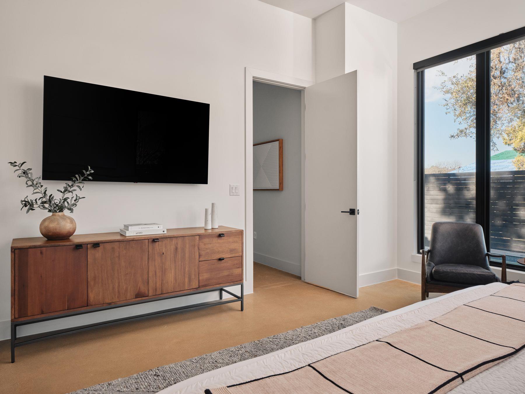 208 El Paso St, Austin, TX 78704