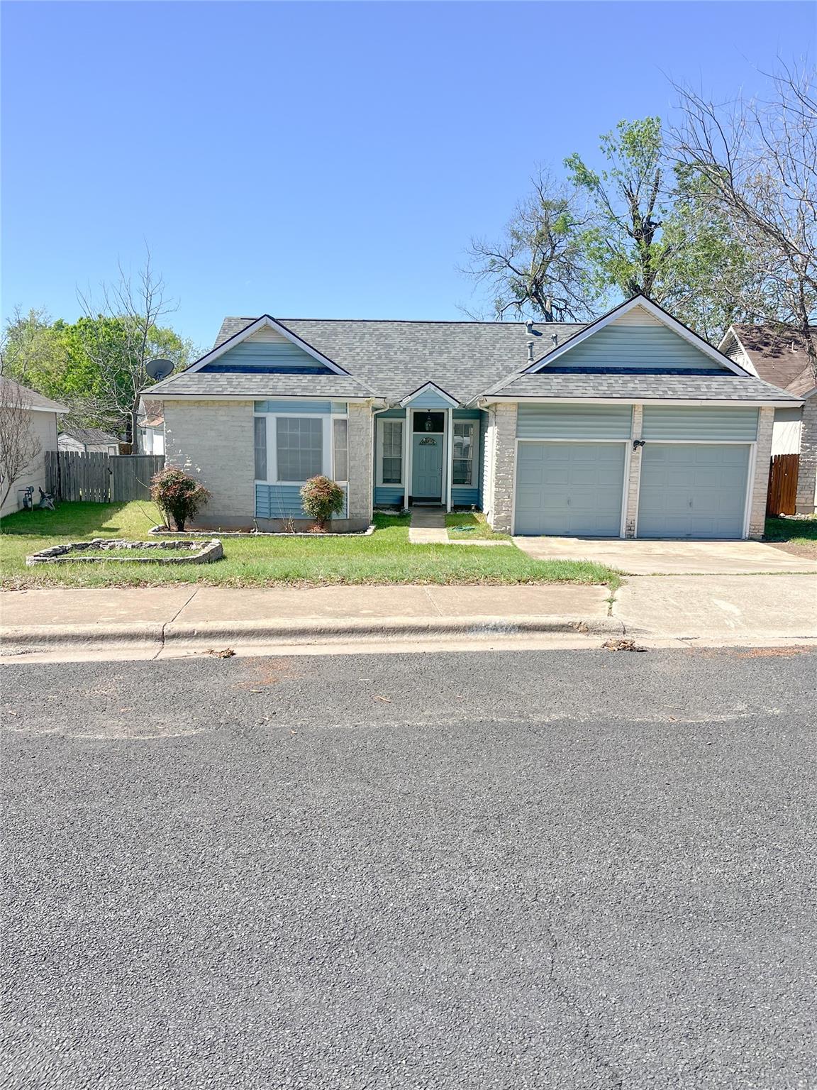 2201 Crownspoint Dr, Austin, TX 78748