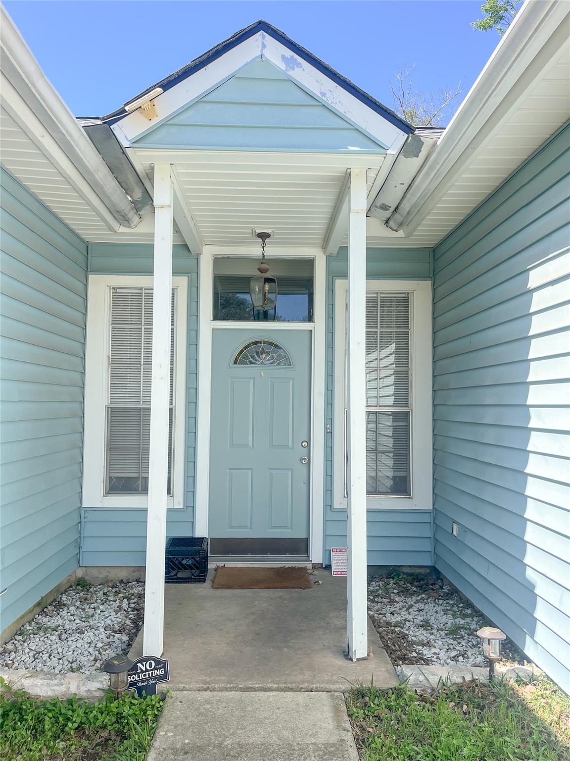 2201 Crownspoint Dr, Austin, TX 78748