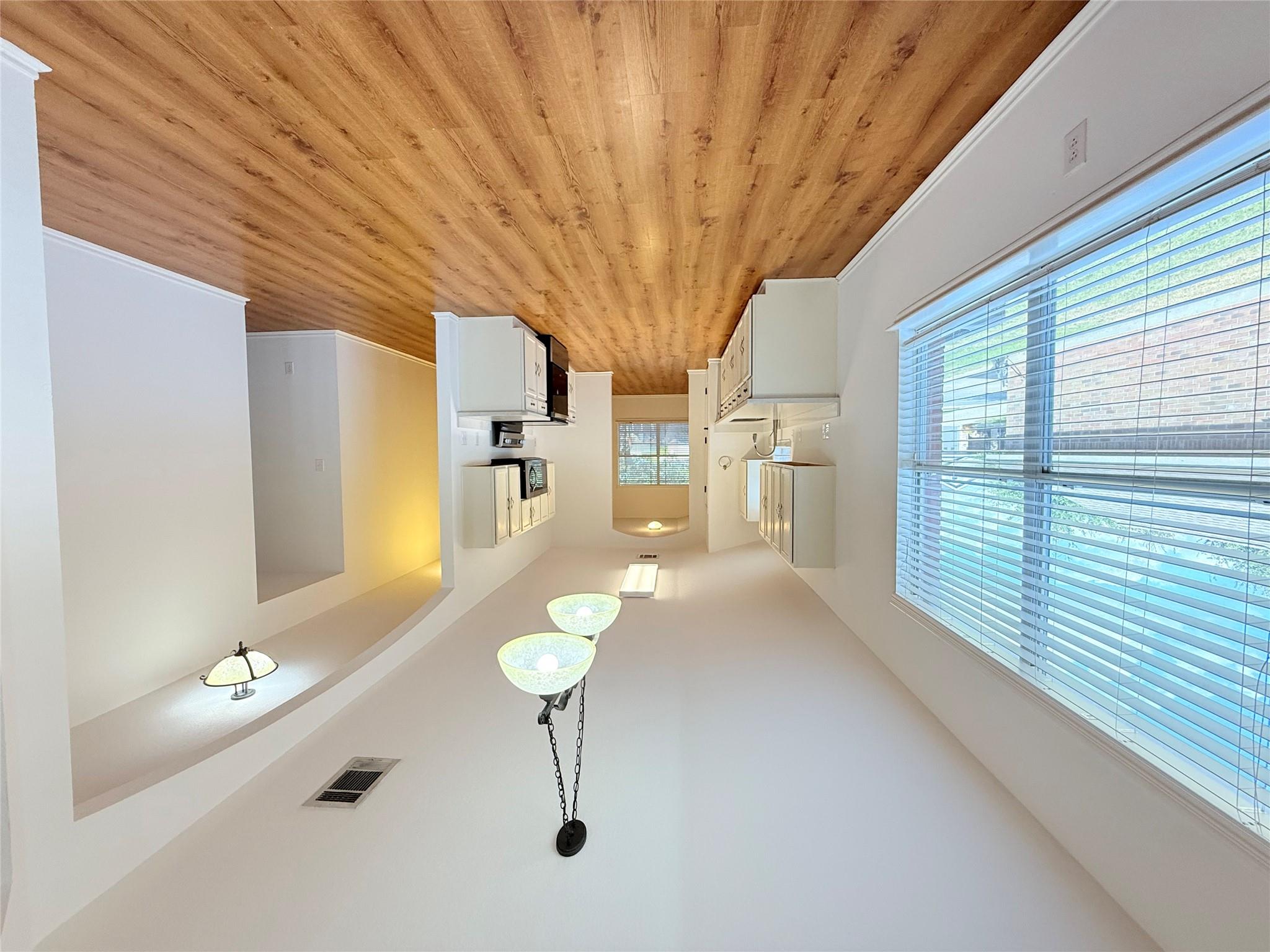 105 Carol Ave, Leander, TX 78641