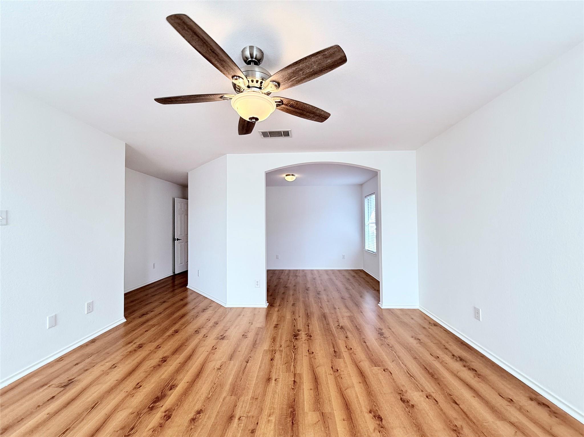 105 Carol Ave, Leander, TX 78641