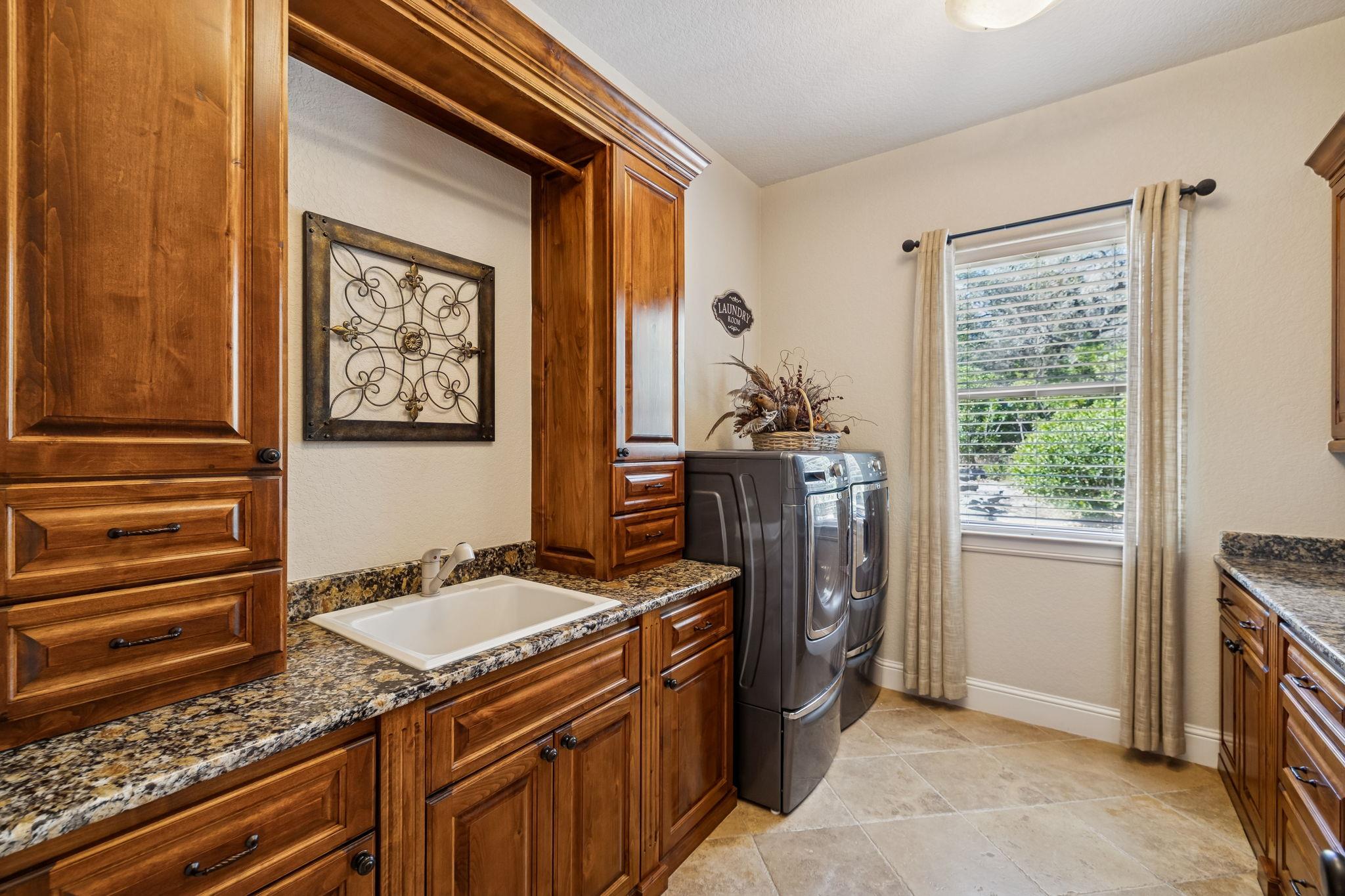 358 Mariposa Loop, New Braunfels, TX 78132