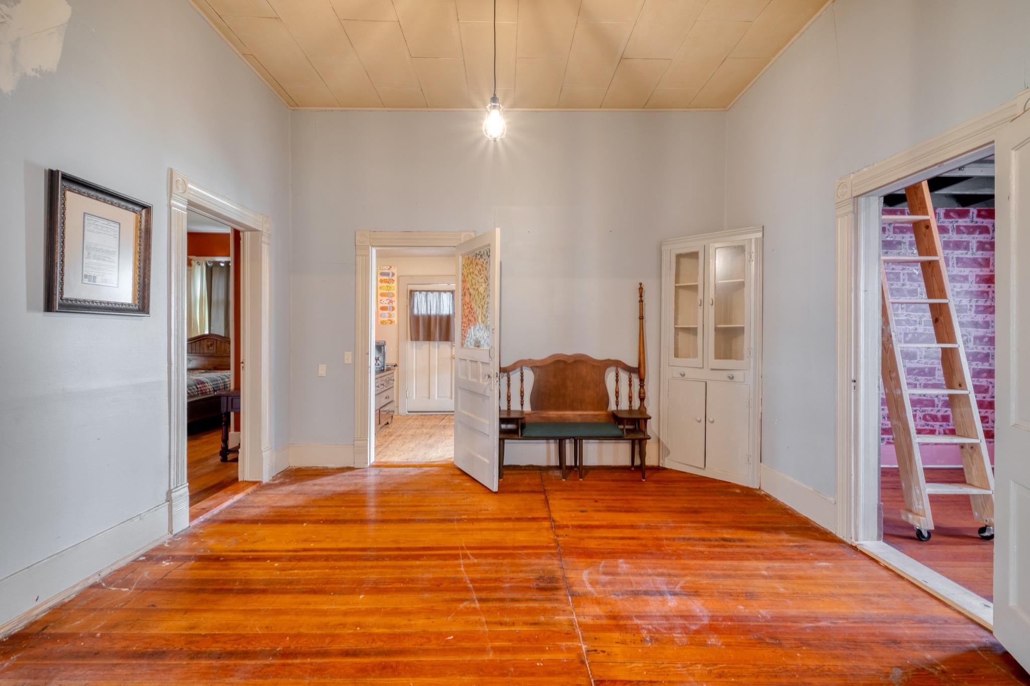 300 N Rio Grande St, Granger, TX 76530