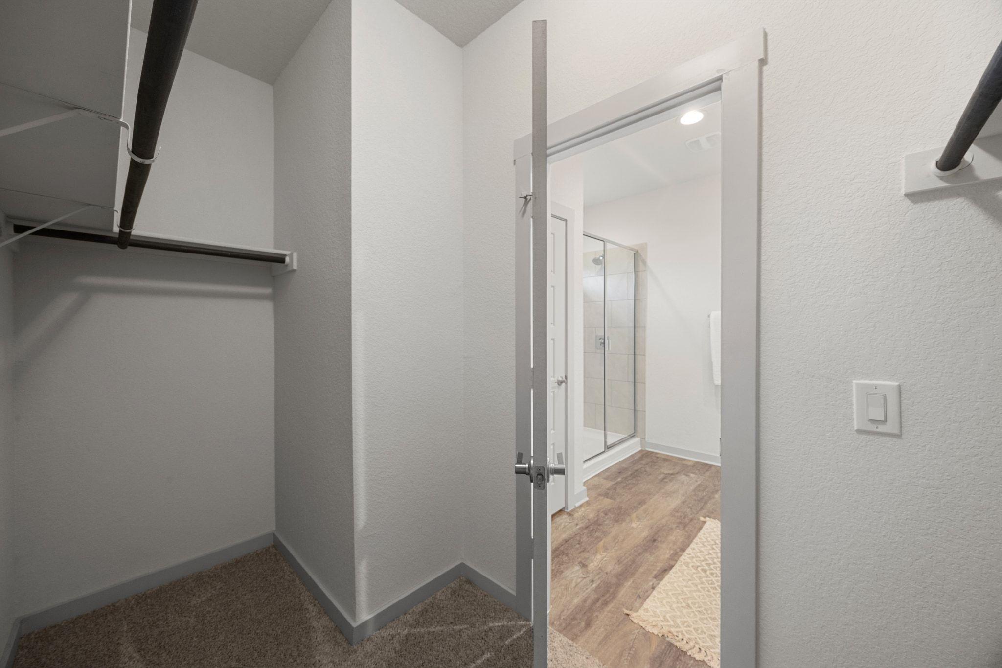 100 Deserti Rd, Leander, TX 78641