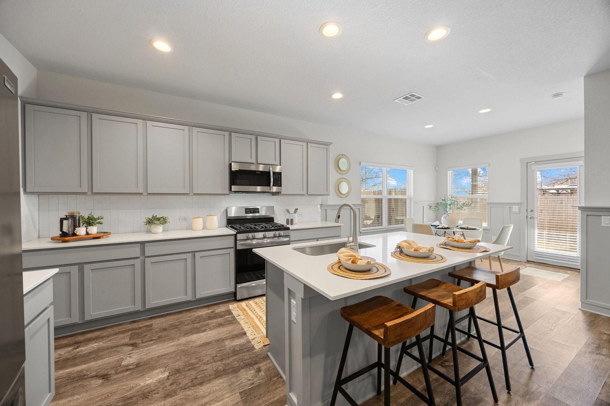 100 Deserti Rd, Leander, TX 78641