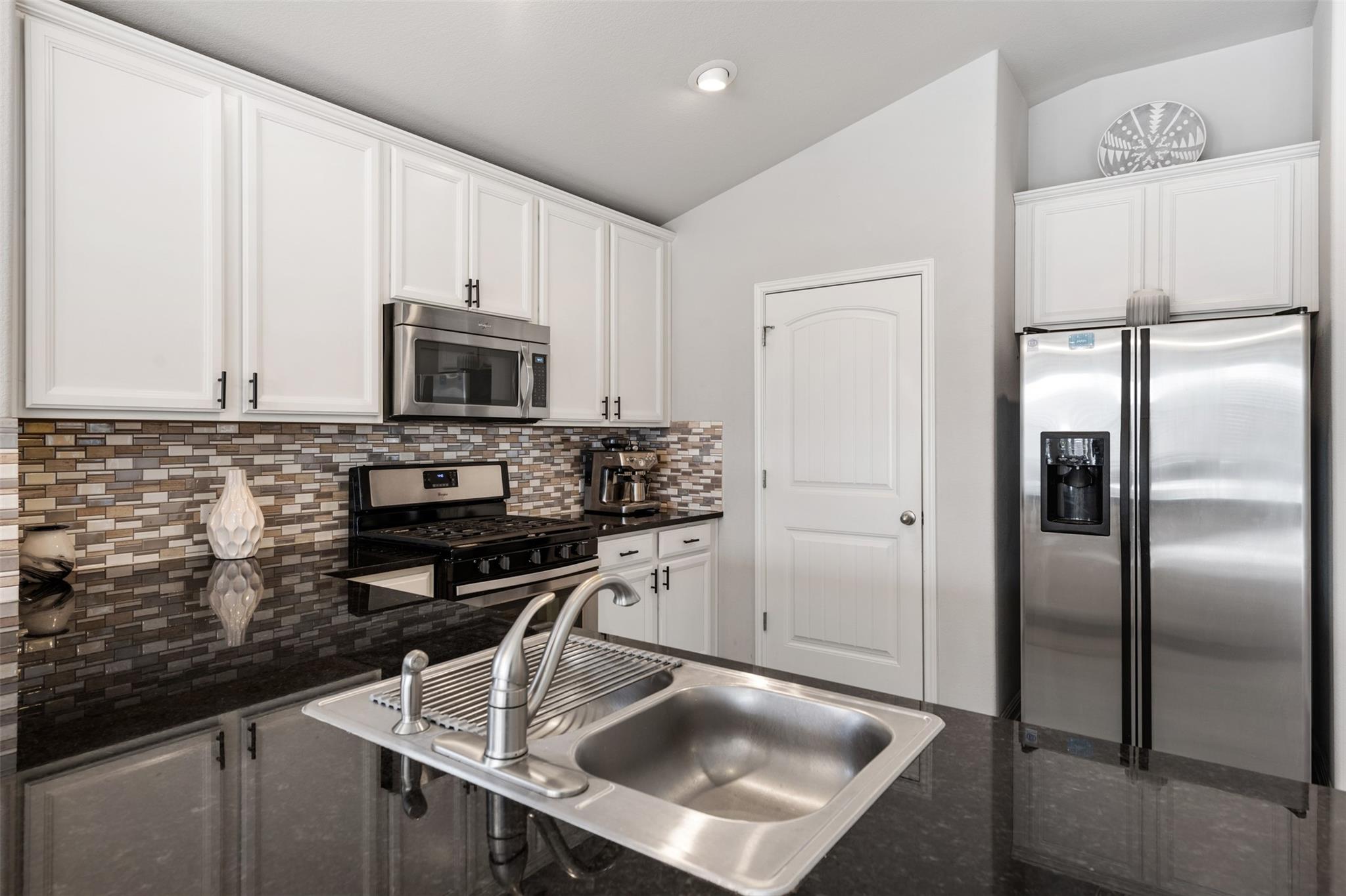 514 Wincliff Dr, Buda, TX 78610