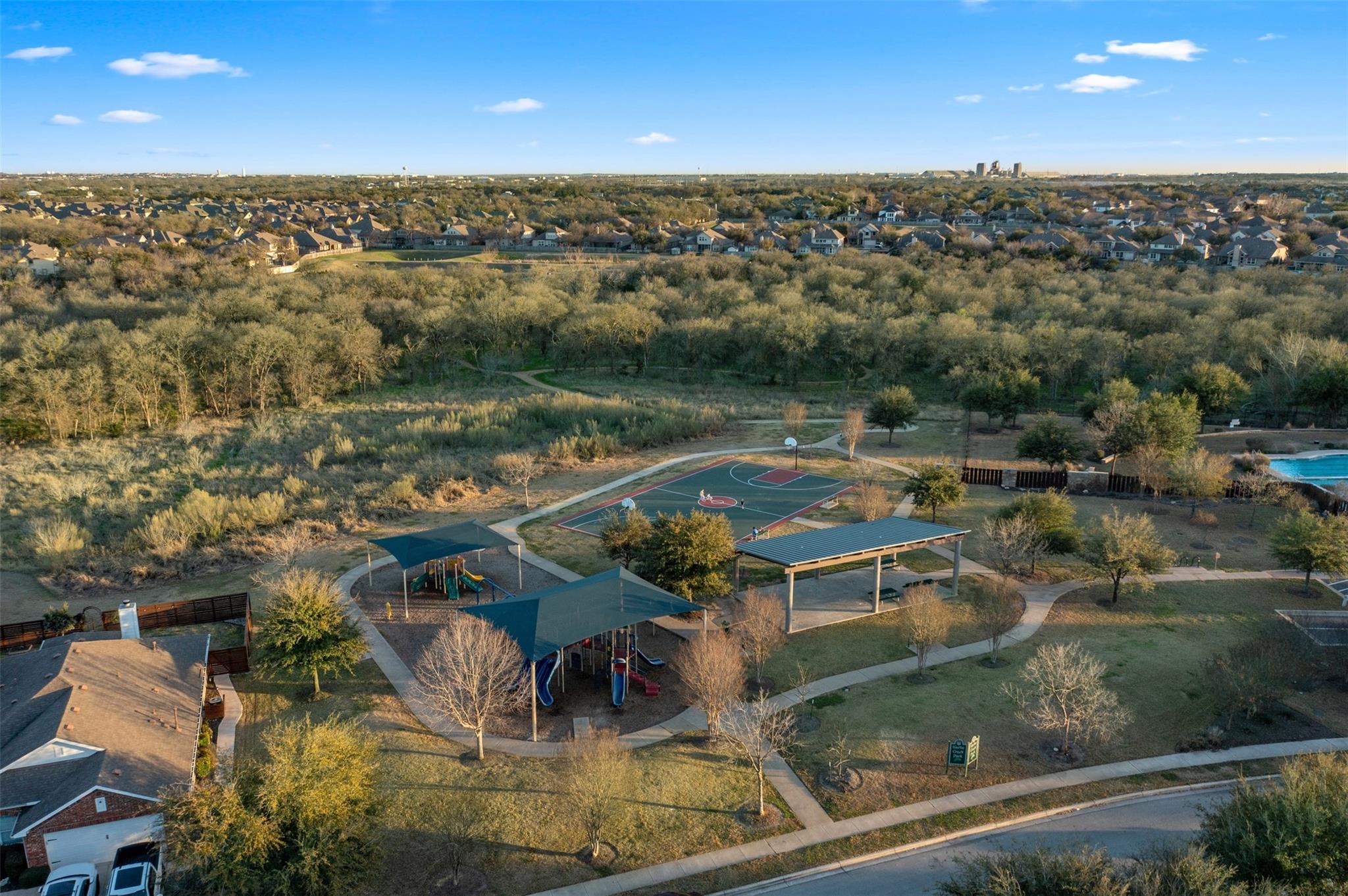 514 Wincliff Dr, Buda, TX 78610