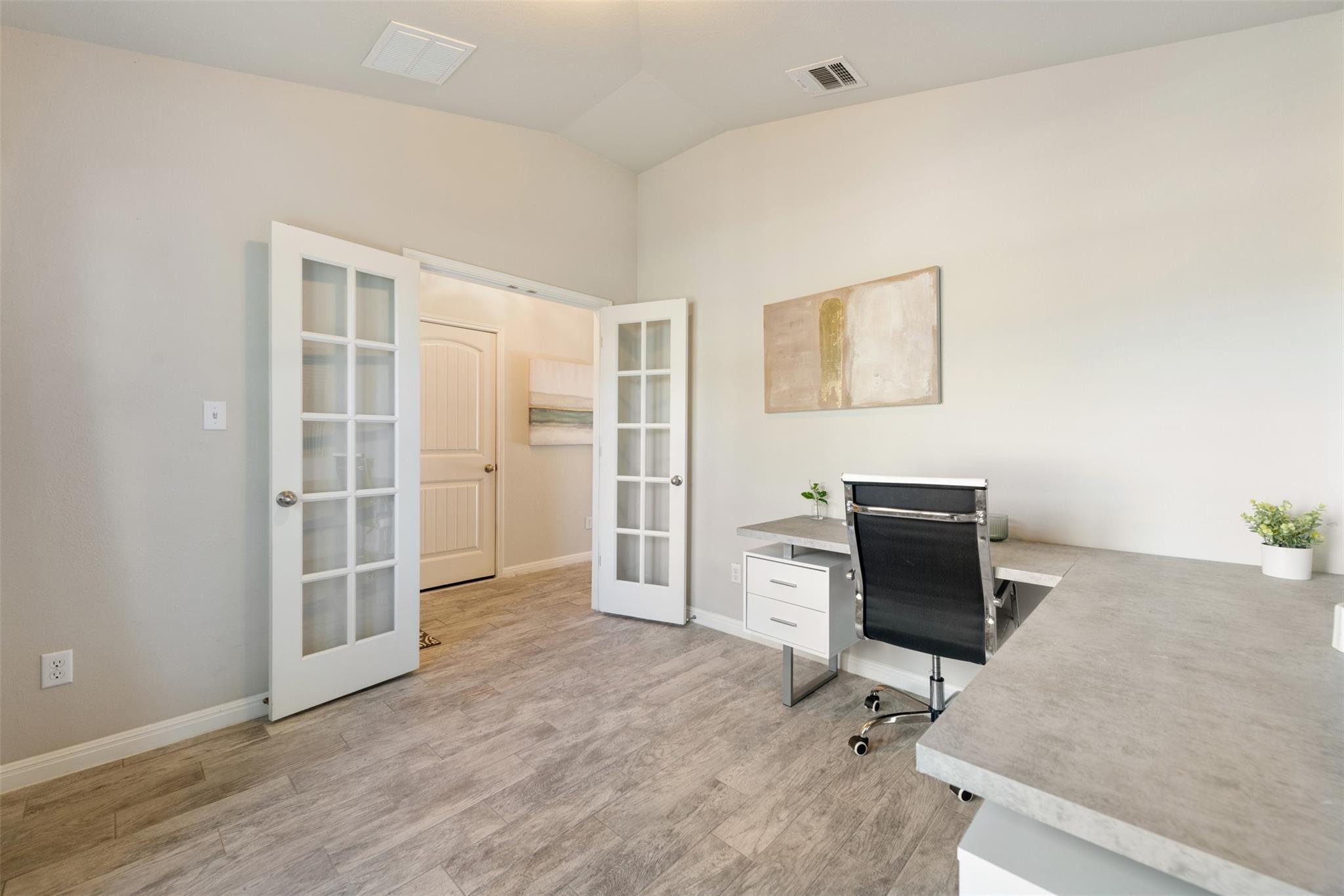 514 Wincliff Dr, Buda, TX 78610