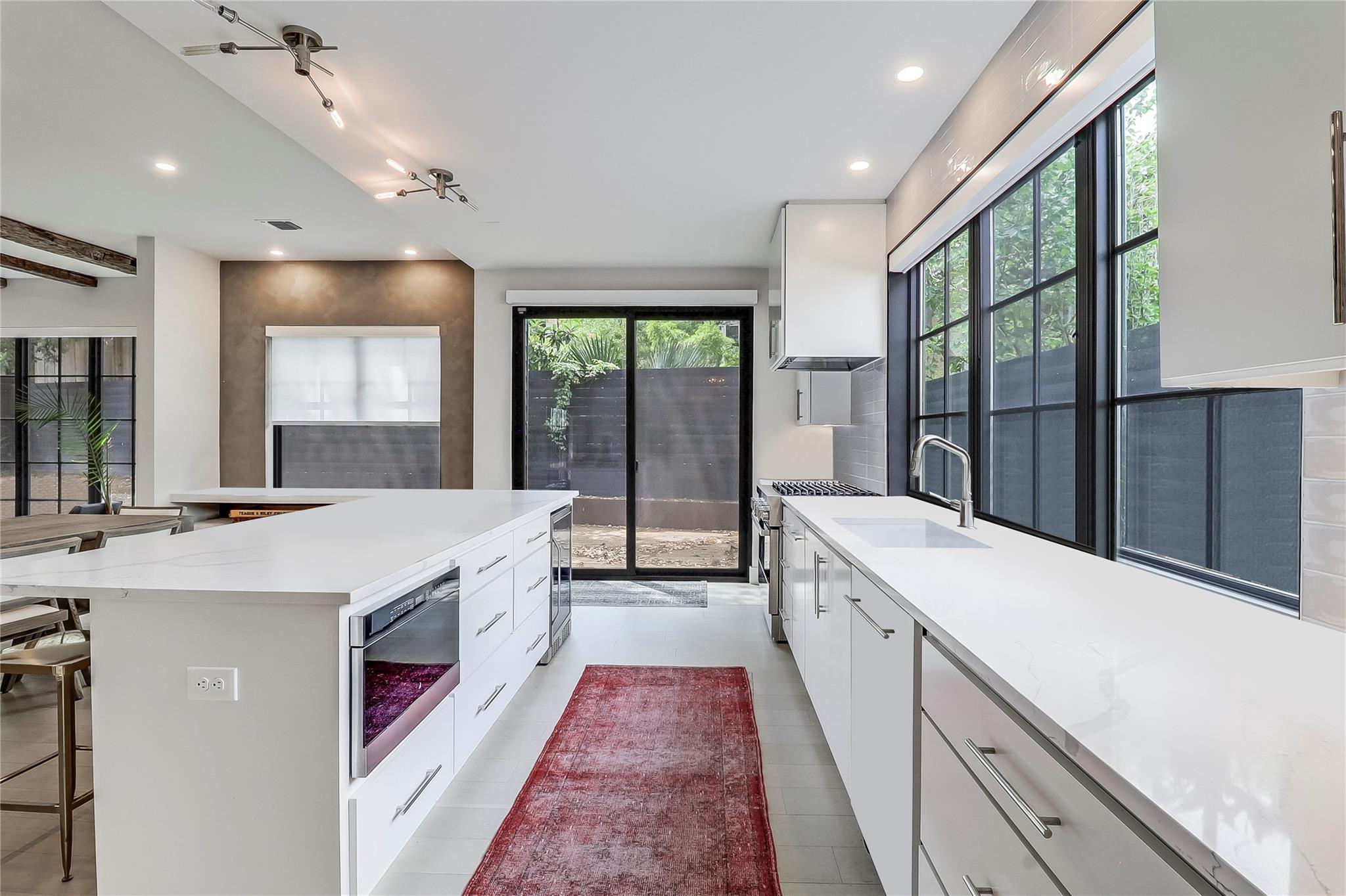 1402 Drake Ave, Austin, TX 78704