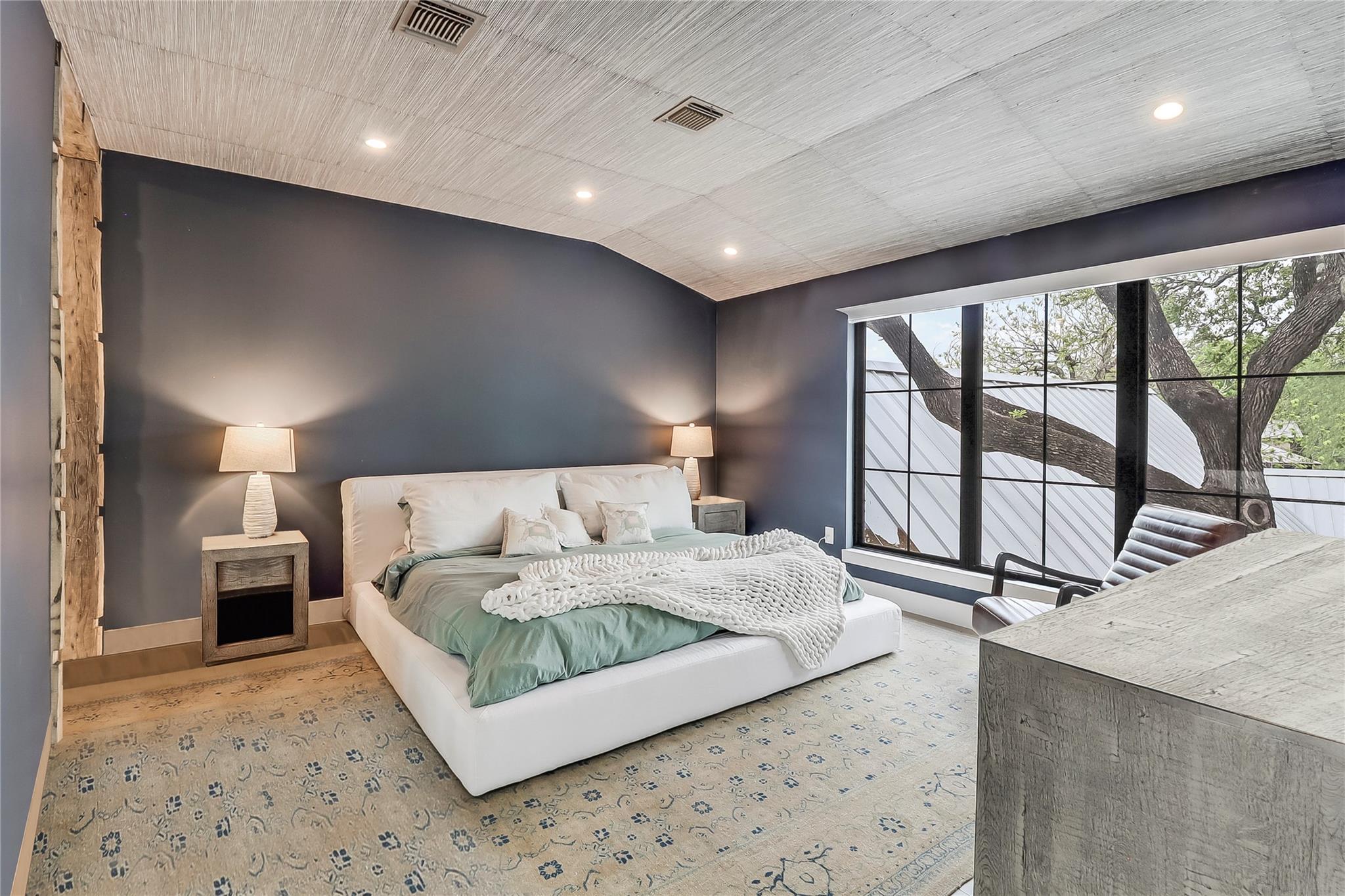 1402 Drake Ave, Austin, TX 78704