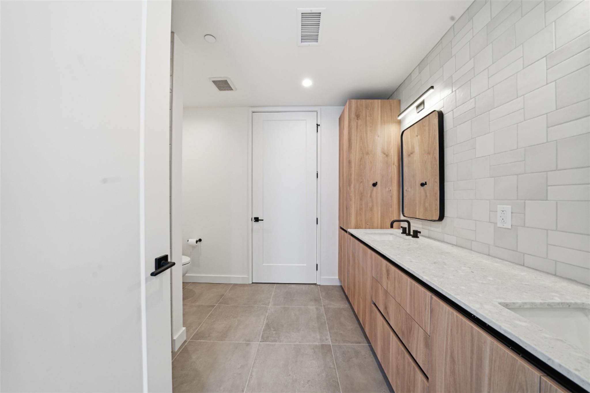 84 East Ave # 2206, Austin, TX 78701