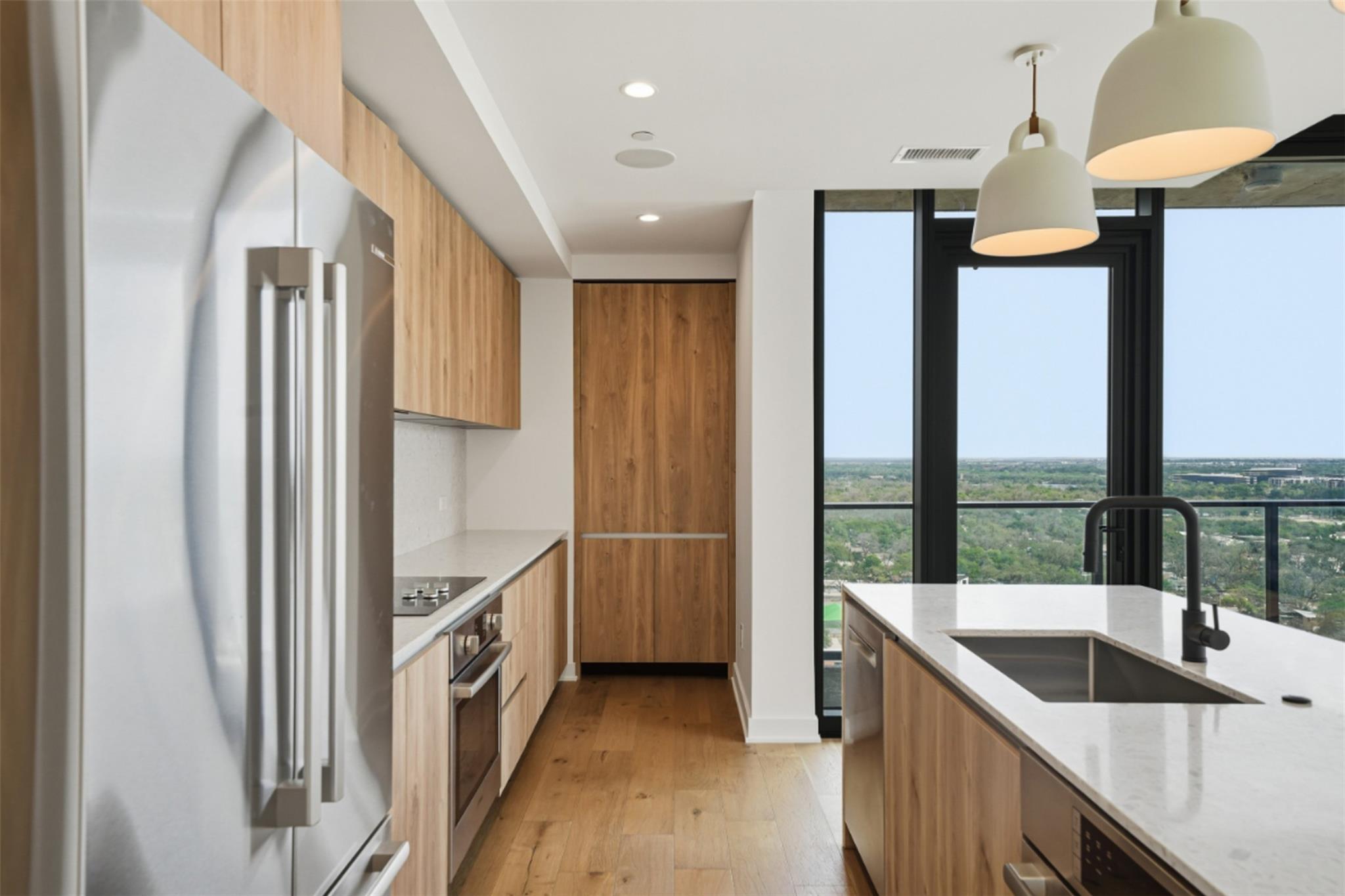 84 East Ave # 2206, Austin, TX 78701