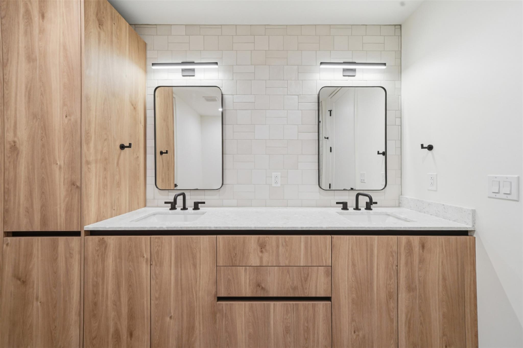 84 East Ave # 2206, Austin, TX 78701
