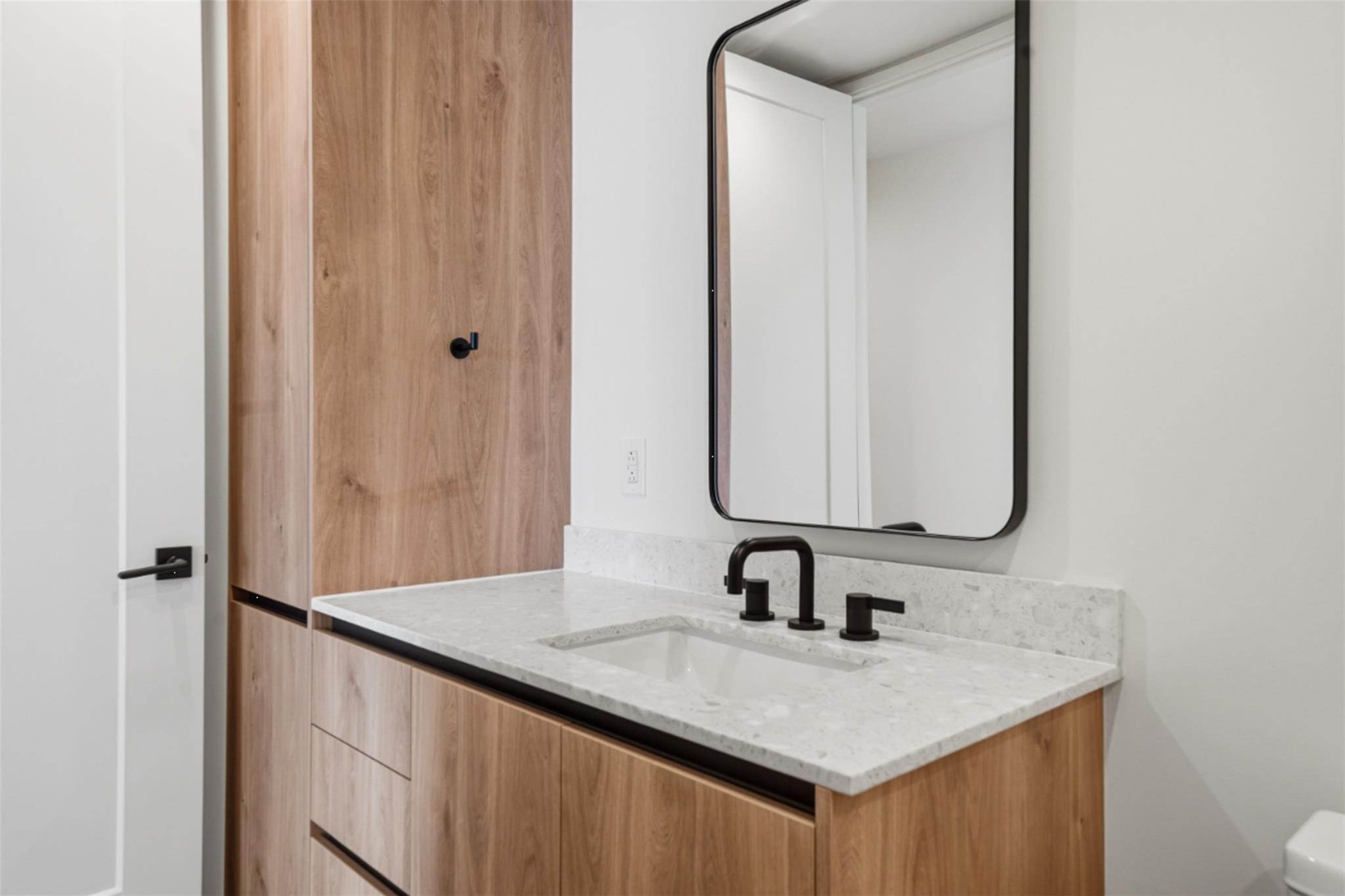 84 East Ave # 2206, Austin, TX 78701
