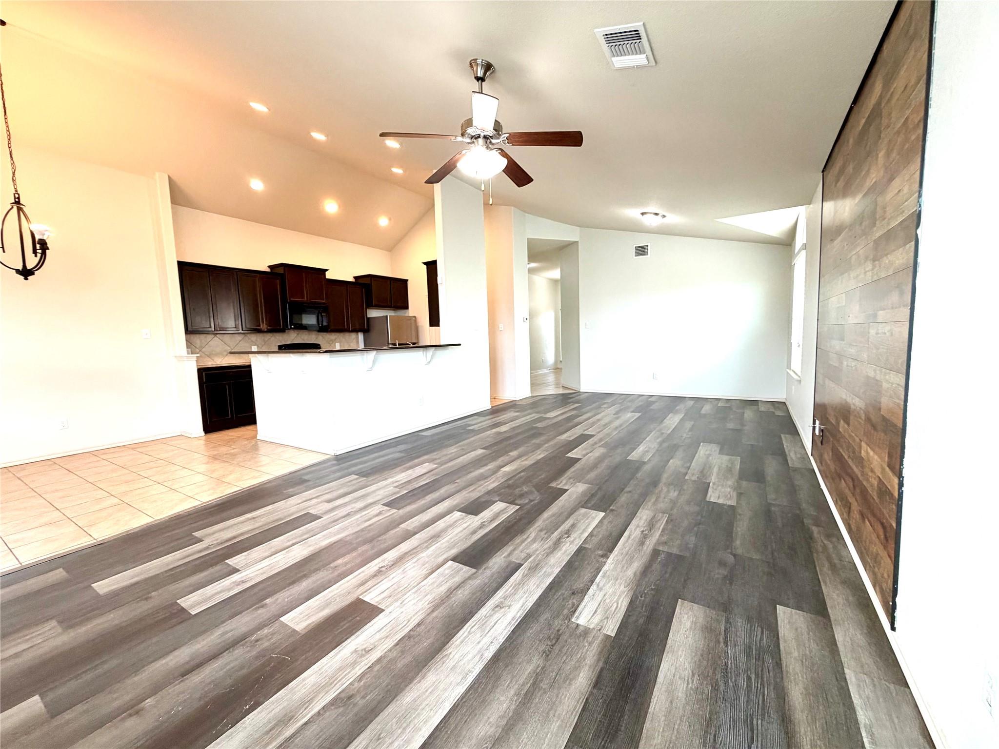 500 Obsidian Ln, Jarrell, TX 76537