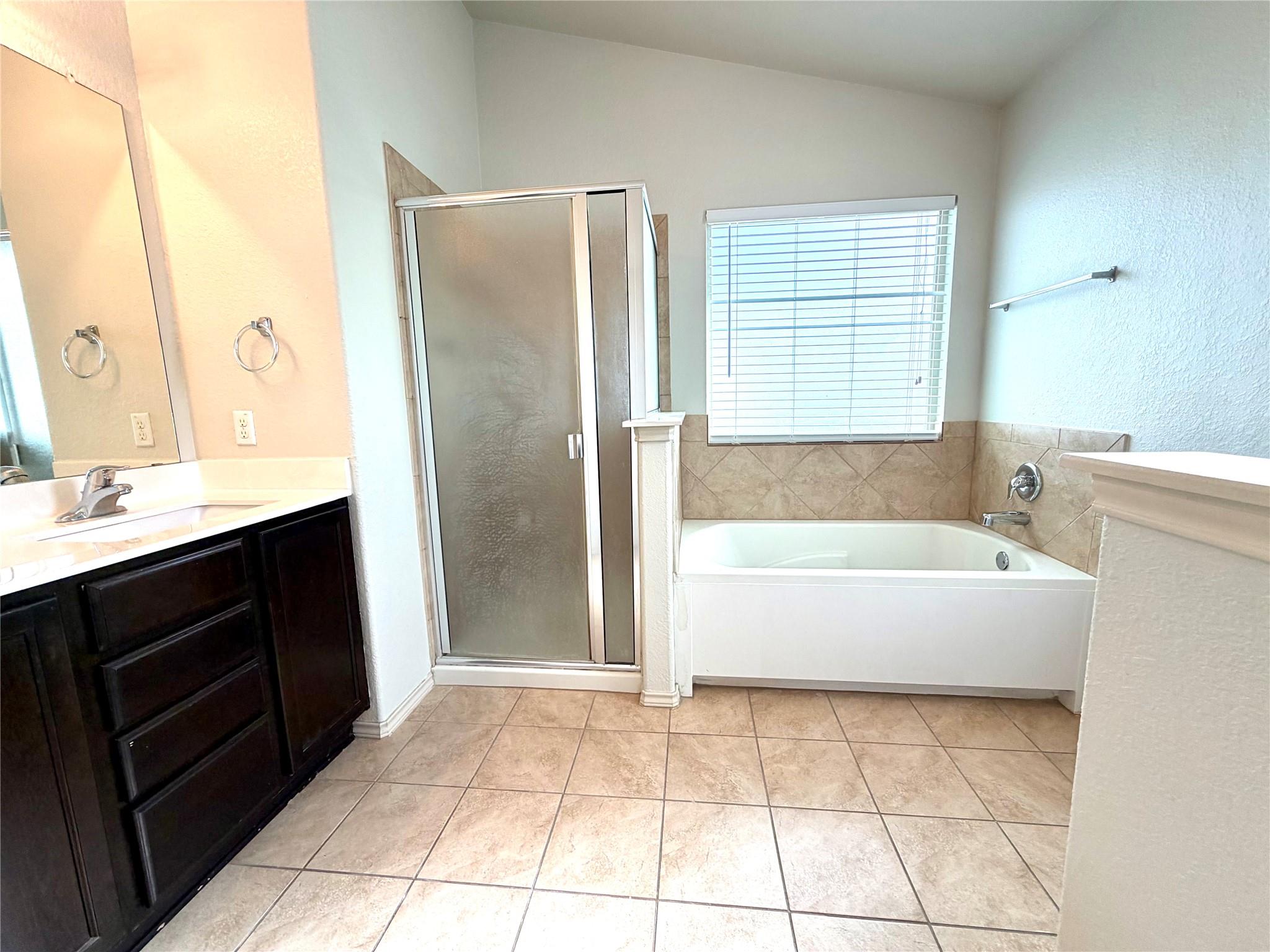 500 Obsidian Ln, Jarrell, TX 76537