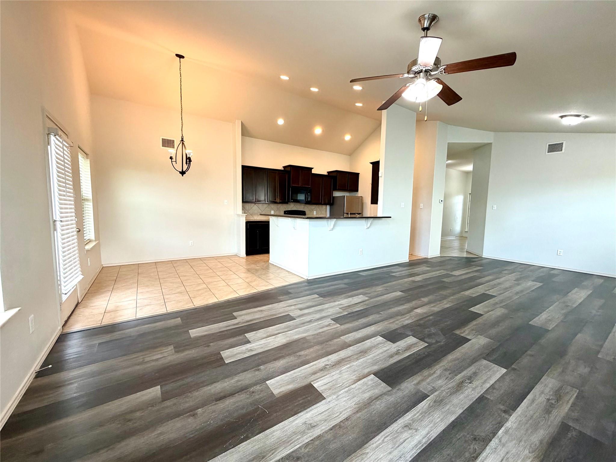 500 Obsidian Ln, Jarrell, TX 76537