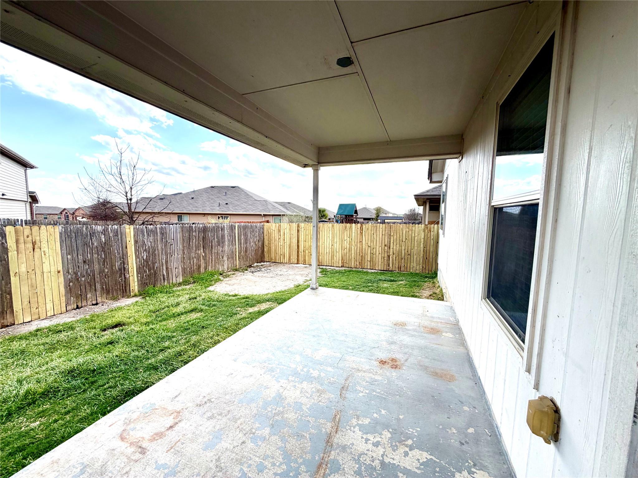 500 Obsidian Ln, Jarrell, TX 76537