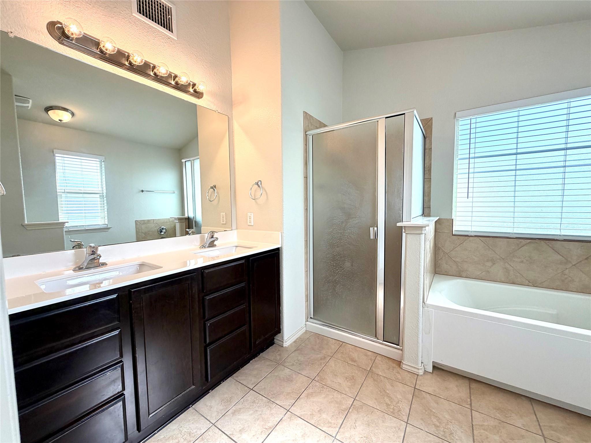 500 Obsidian Ln, Jarrell, TX 76537