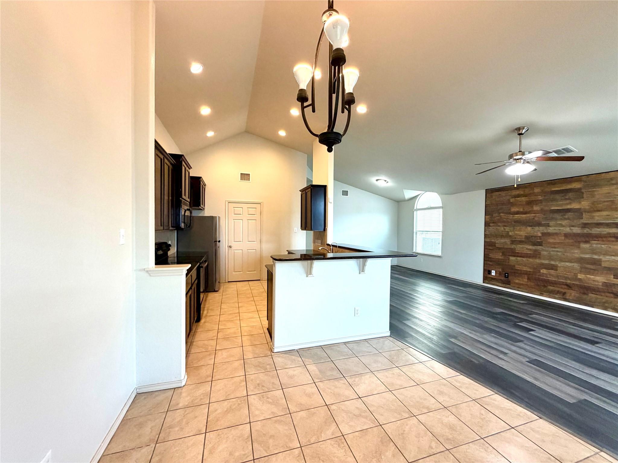 500 Obsidian Ln, Jarrell, TX 76537