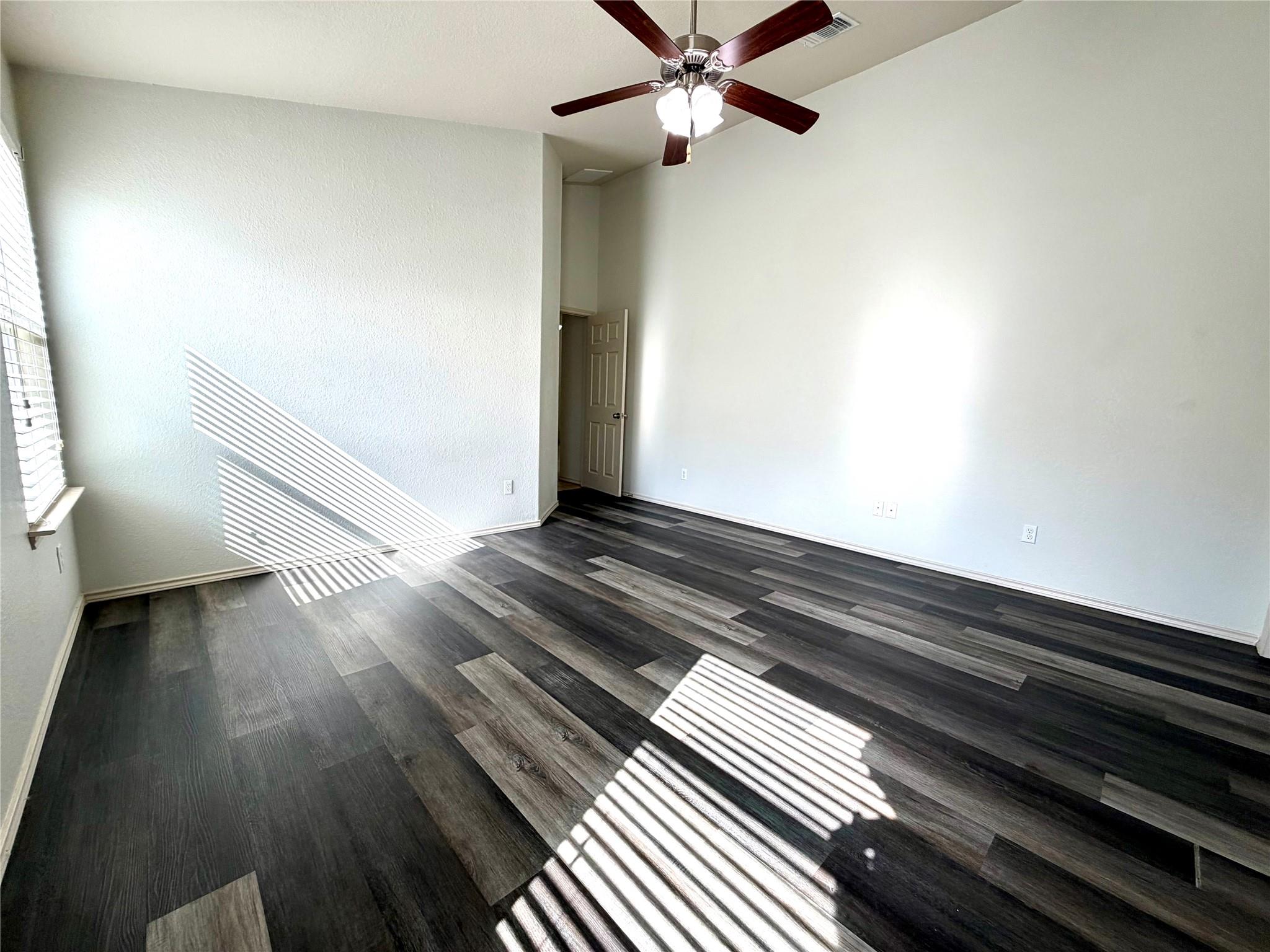 500 Obsidian Ln, Jarrell, TX 76537