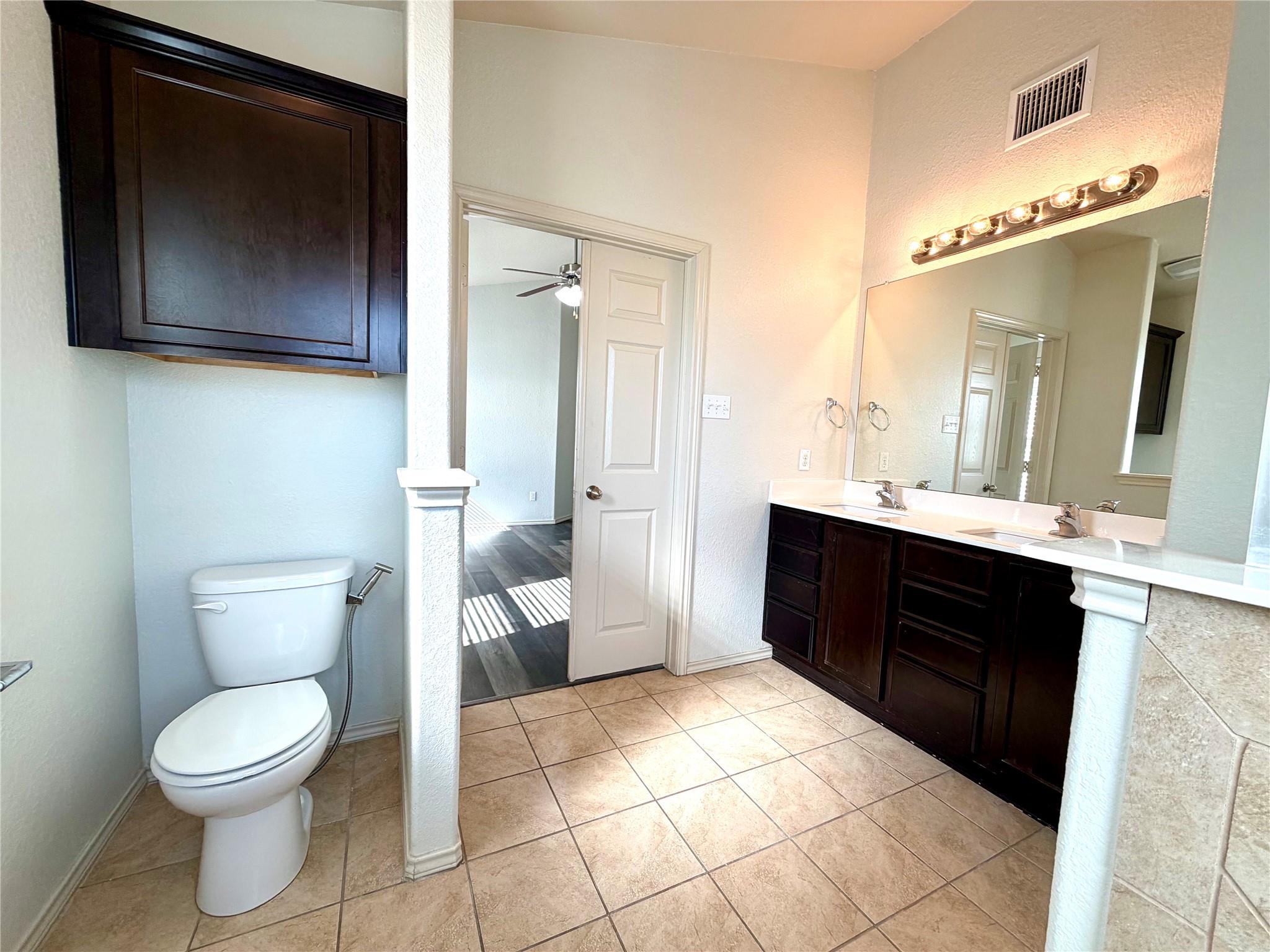 500 Obsidian Ln, Jarrell, TX 76537