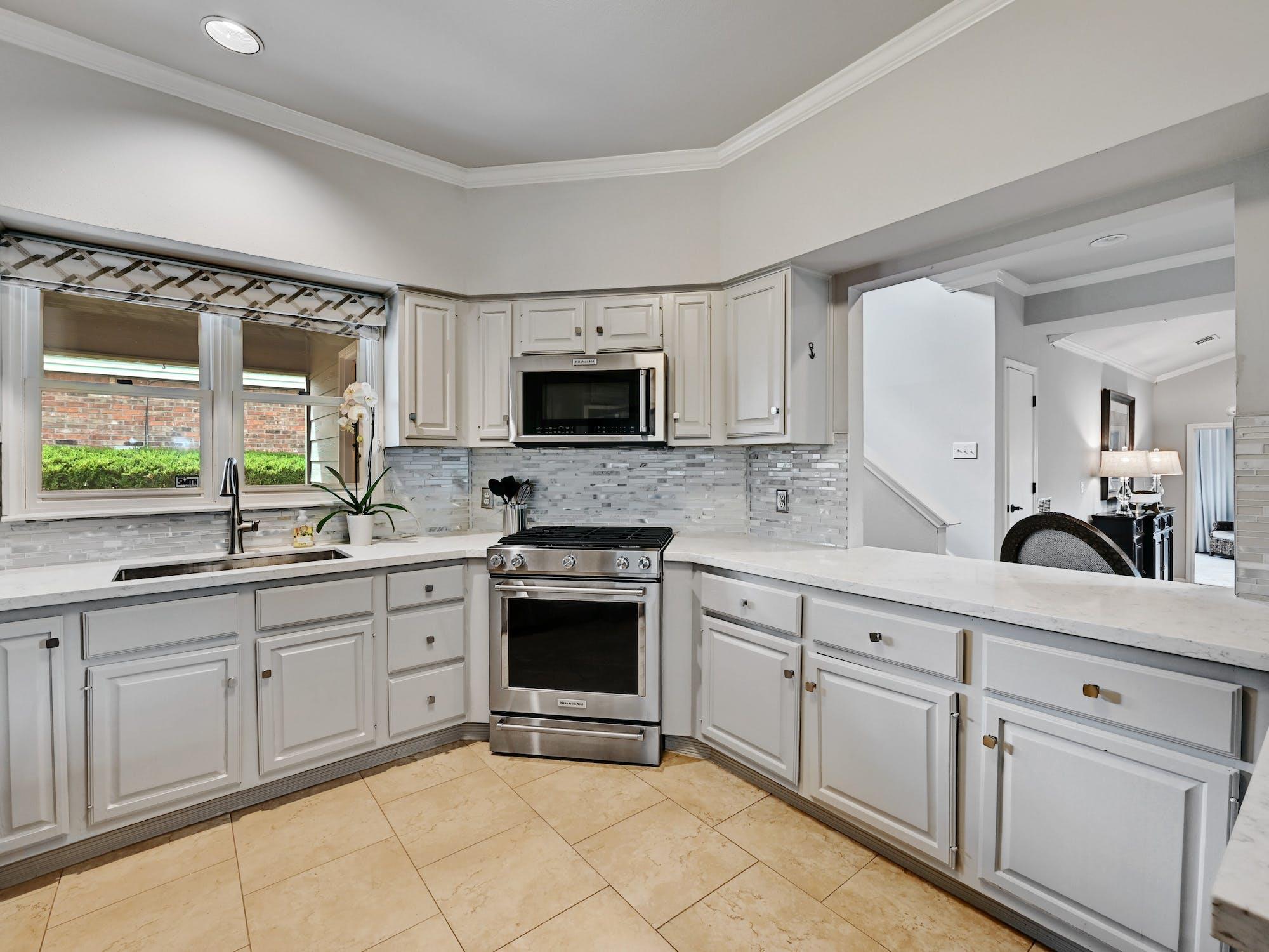 6010 Long Champ Ct # 110, Austin, TX 78746